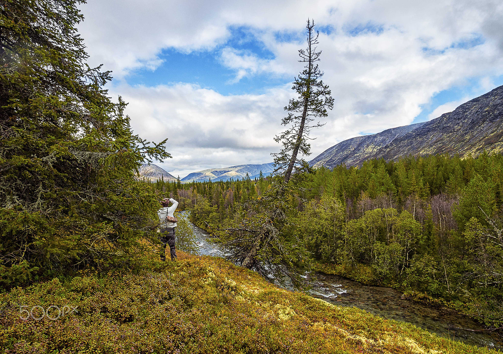 Olympus OM-D E-M10 II + Olympus M.Zuiko Digital ED 7-14mm F2.8 PRO sample photo. The khibiny mountains. river koniak. photography