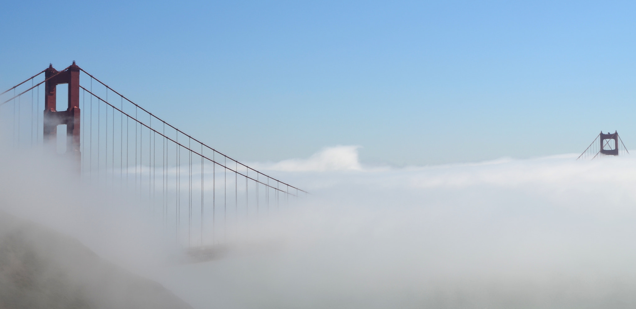 Nikon D5100 + Sigma 18-200mm F3.5-6.3 DC OS HSM sample photo. Fog on golden gate bridge photography