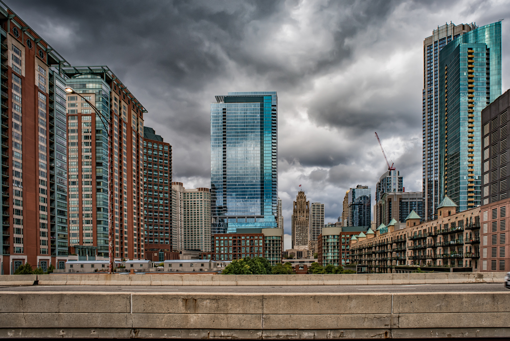 Nikon D750 + Nikon AF Nikkor 24mm F2.8D sample photo. Ogden slip from lake shore drive photography
