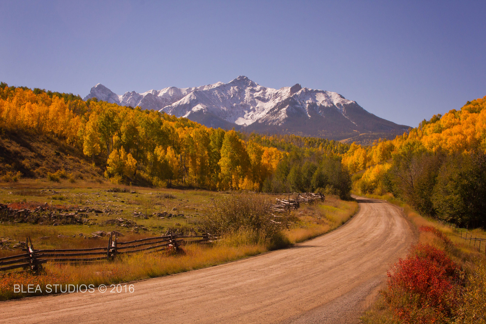 Canon EOS 7D sample photo. Road to dallas divide photography