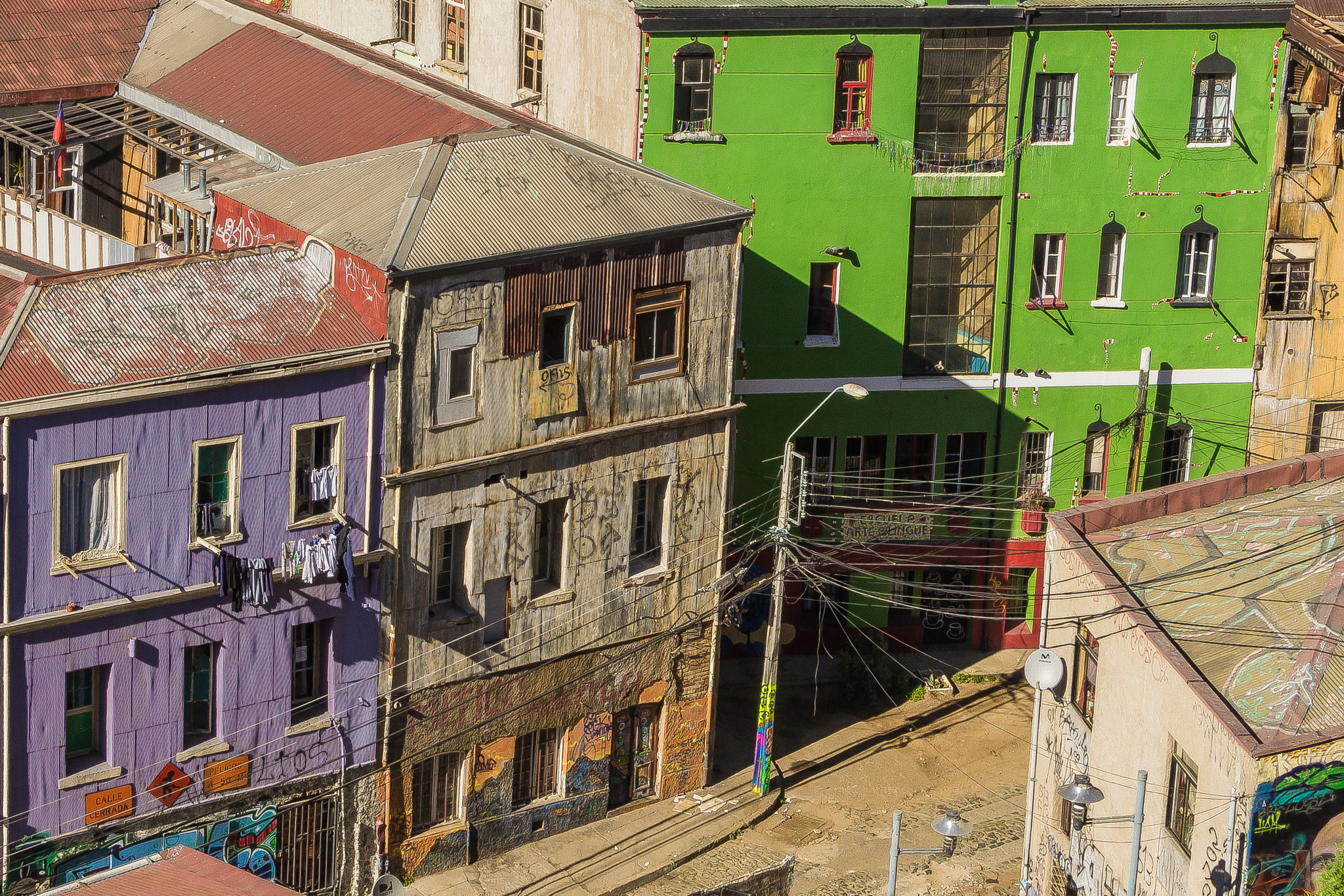 Canon EOS 1200D (EOS Rebel T5 / EOS Kiss X70 / EOS Hi) sample photo. Cerros de valparaiso photography