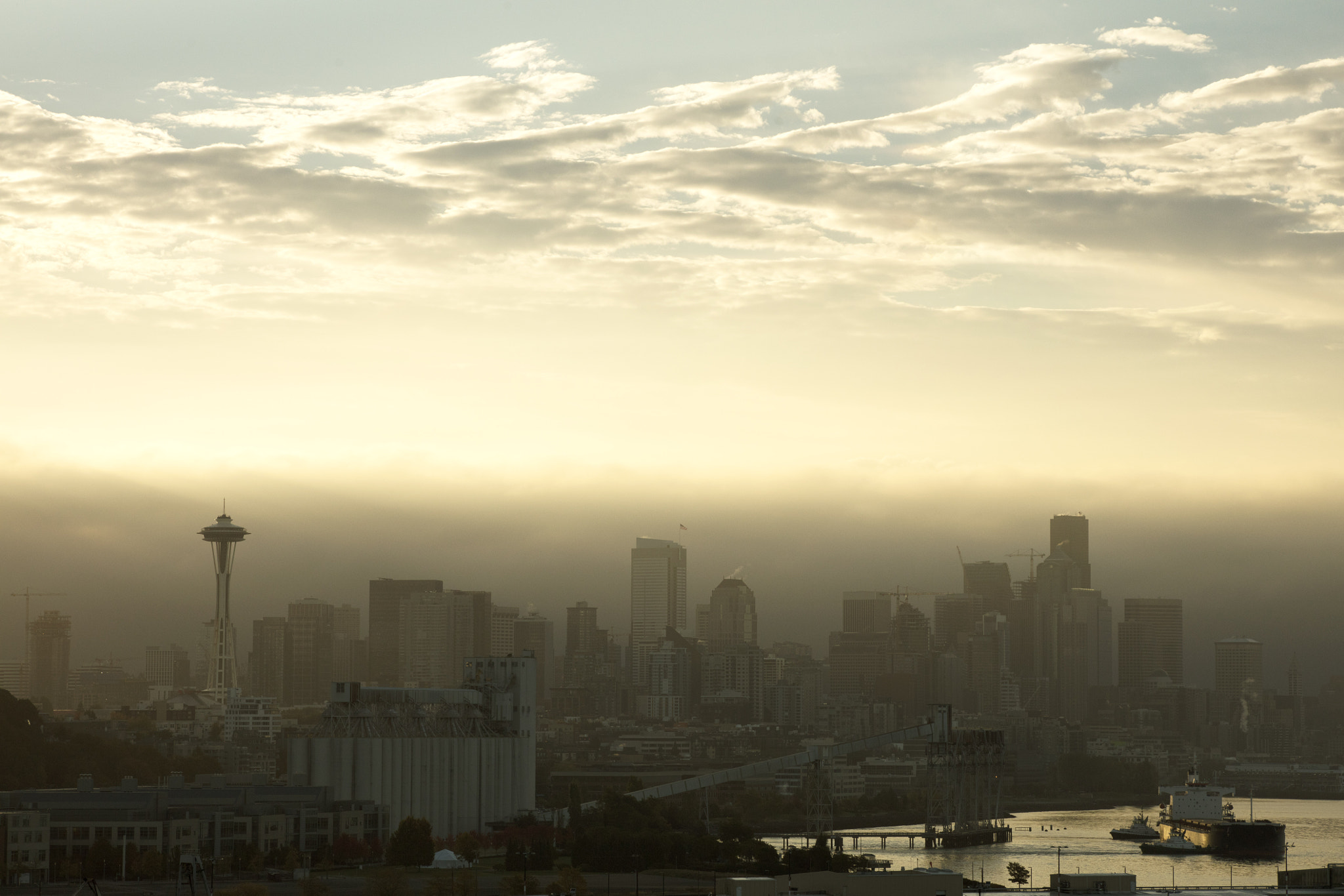 Canon EF 75-300mm f/4-5.6 USM sample photo. Seattle morning photography