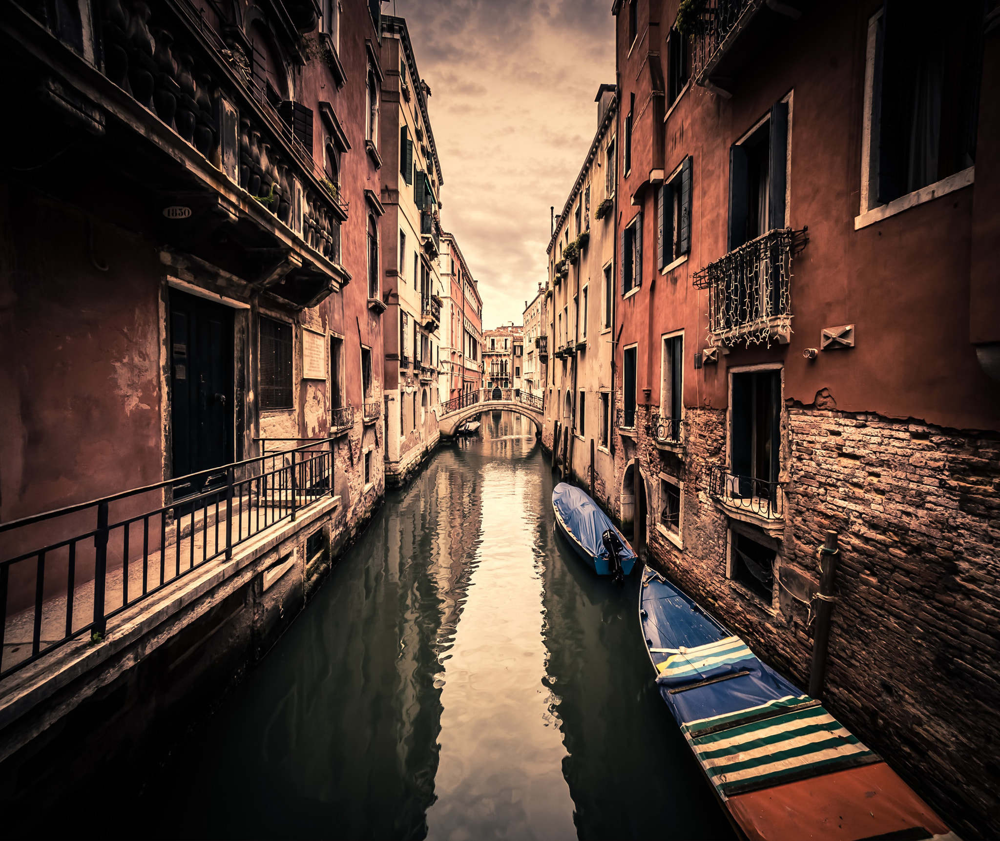 Sony a7S + Sony E 10-18mm F4 OSS sample photo. Venice photography