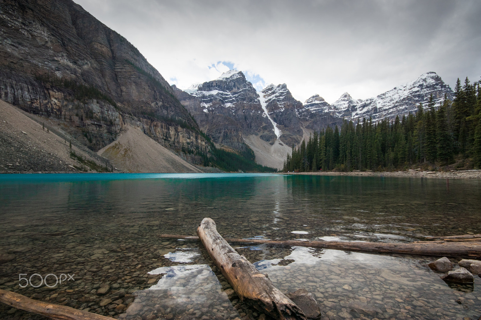 Canon EOS 80D + Sigma 10-20mm F4-5.6 EX DC HSM sample photo. Moraine lake photography