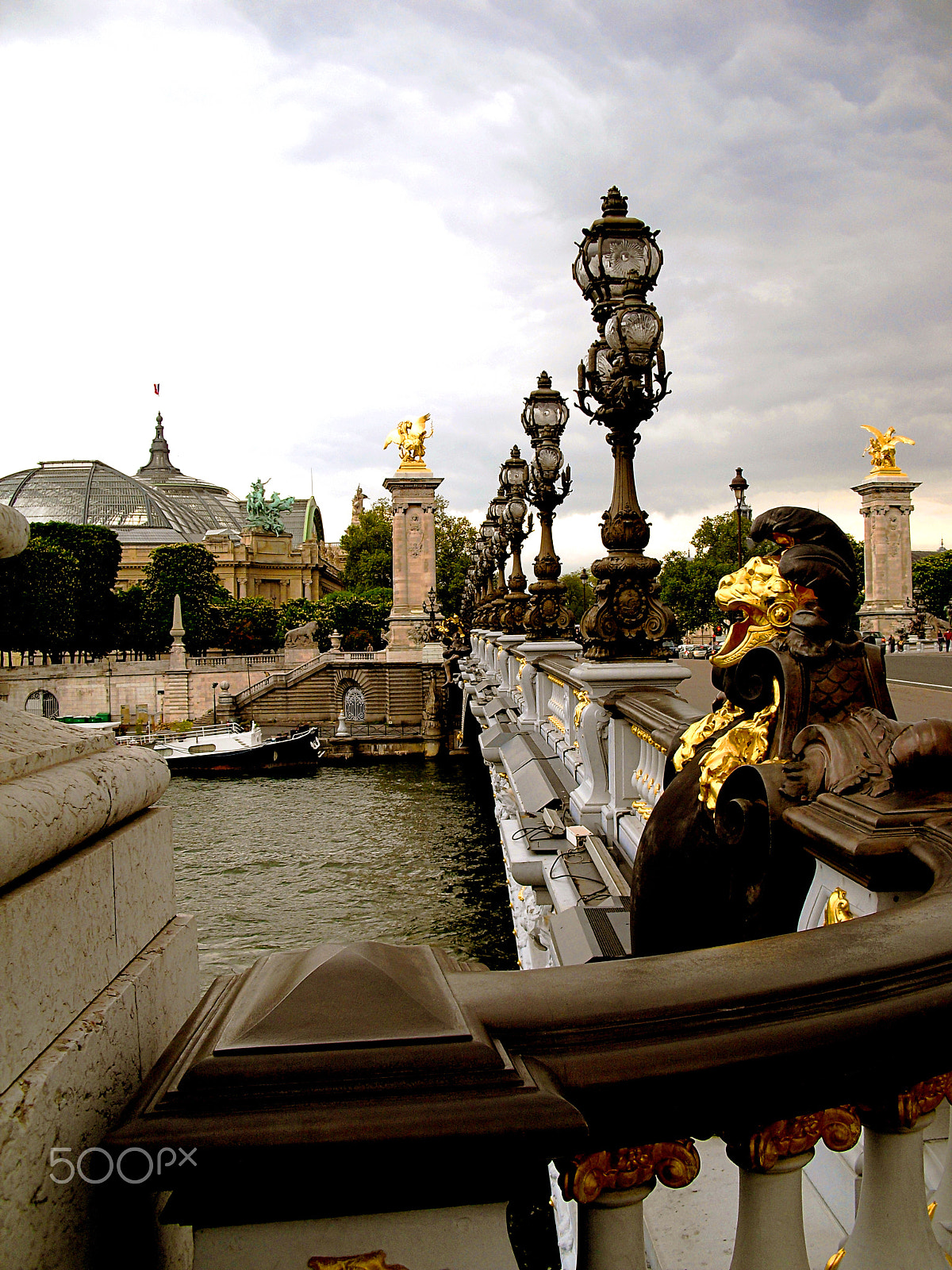 CASIO EX-S5 sample photo. Le pont alexandre iii photography