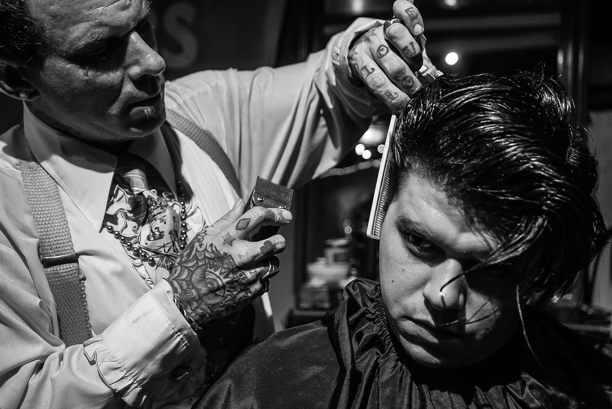 Sony a7S + Sony FE 28-70mm F3.5-5.6 OSS sample photo. Haircut photography
