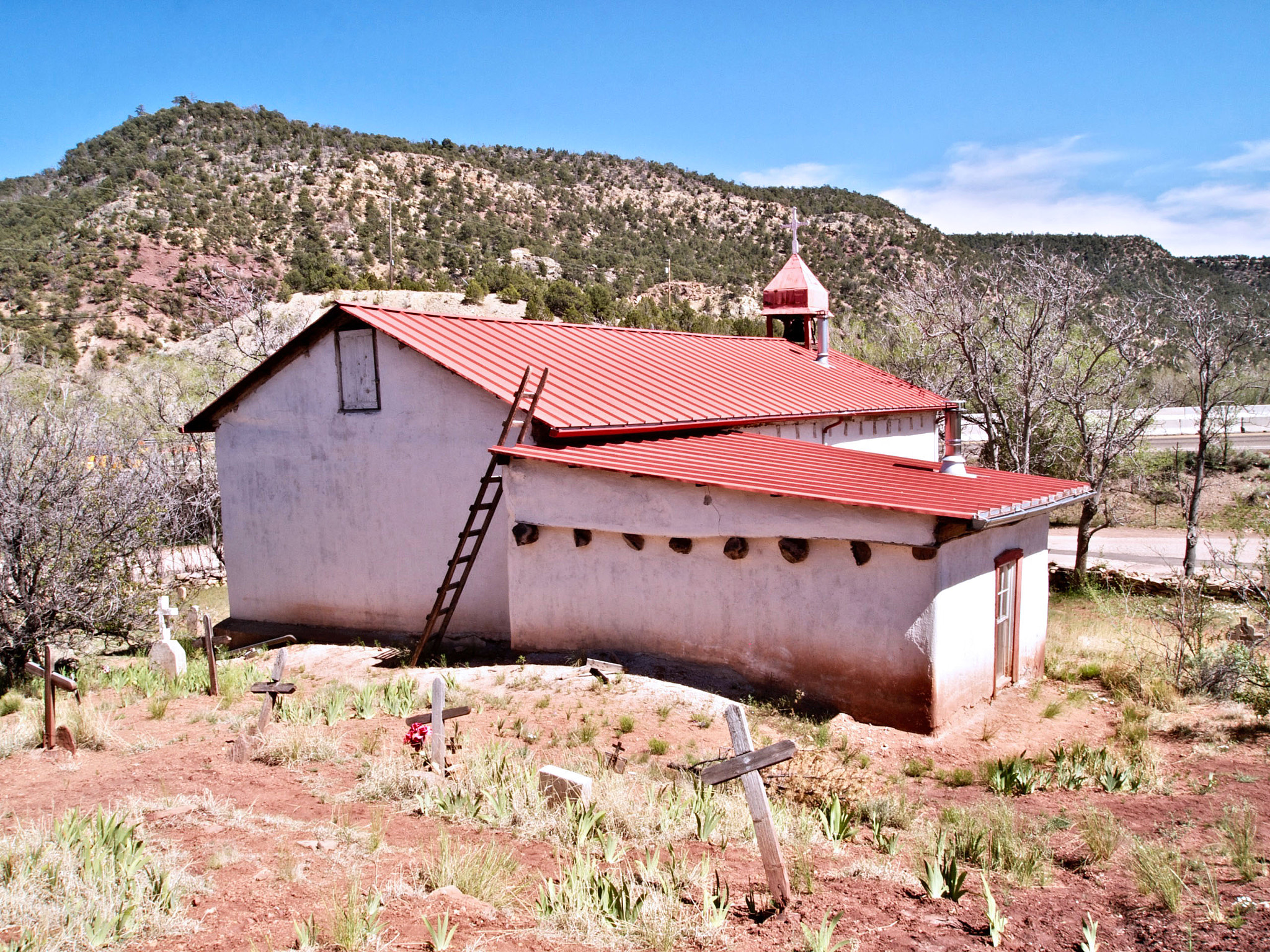Olympus PEN E-PL1 sample photo. New mexico church photography