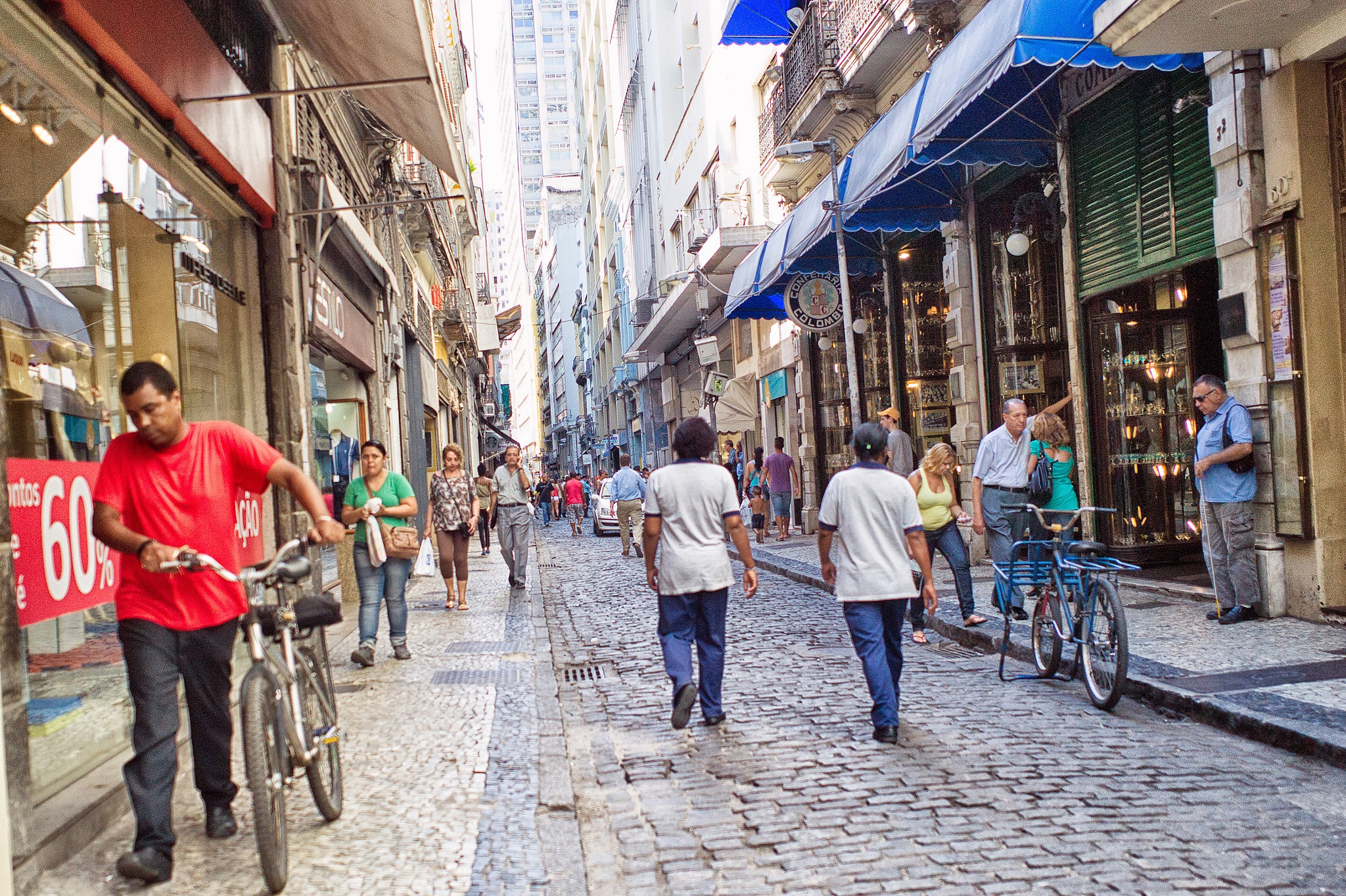Leica M9 + Leica Summicron-M 28mm F2 ASPH sample photo. Streets of rio photography