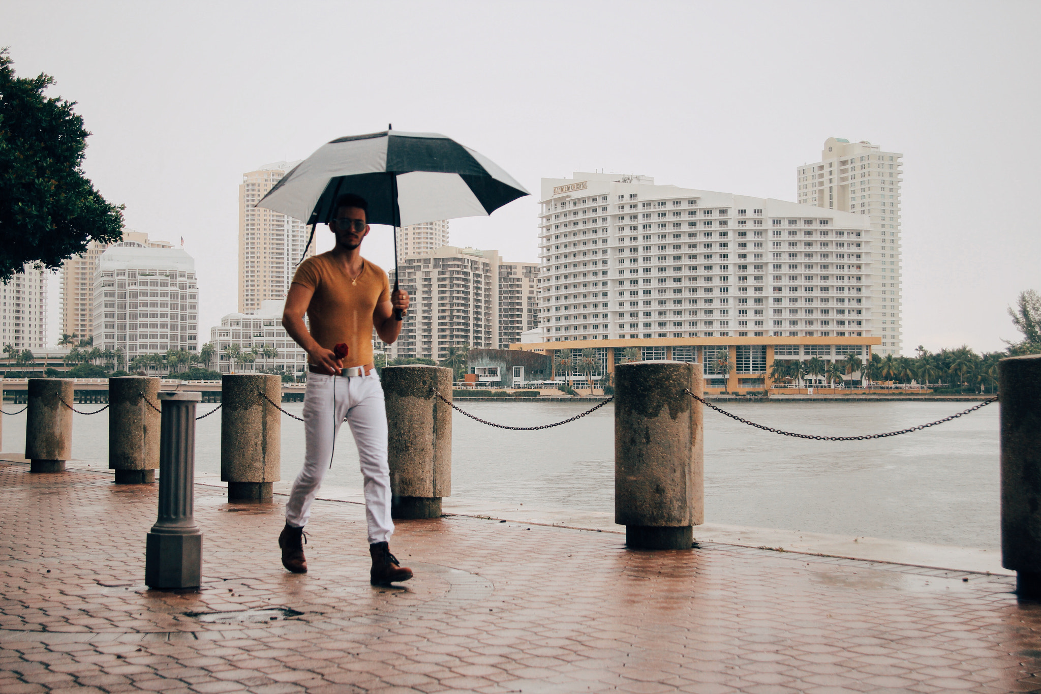 Canon EF 24-85mm F3.5-4.5 USM sample photo. Walk in rainy miami photography
