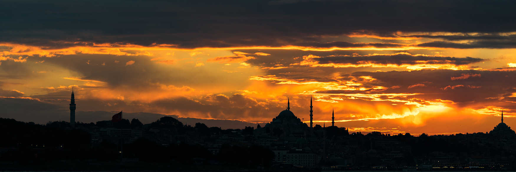 Sony 70-400mm F4-5.6 G SSM II sample photo. Üsküdardan gün batımı photography