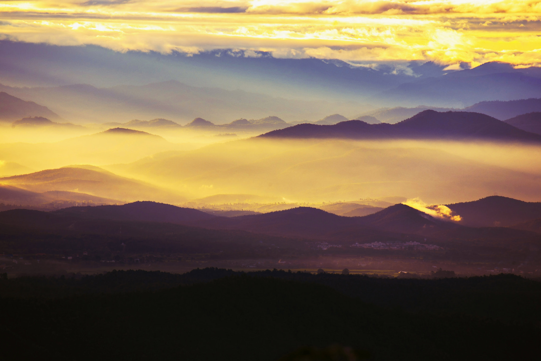 Canon EOS 5D sample photo. Sunshine mountain photography