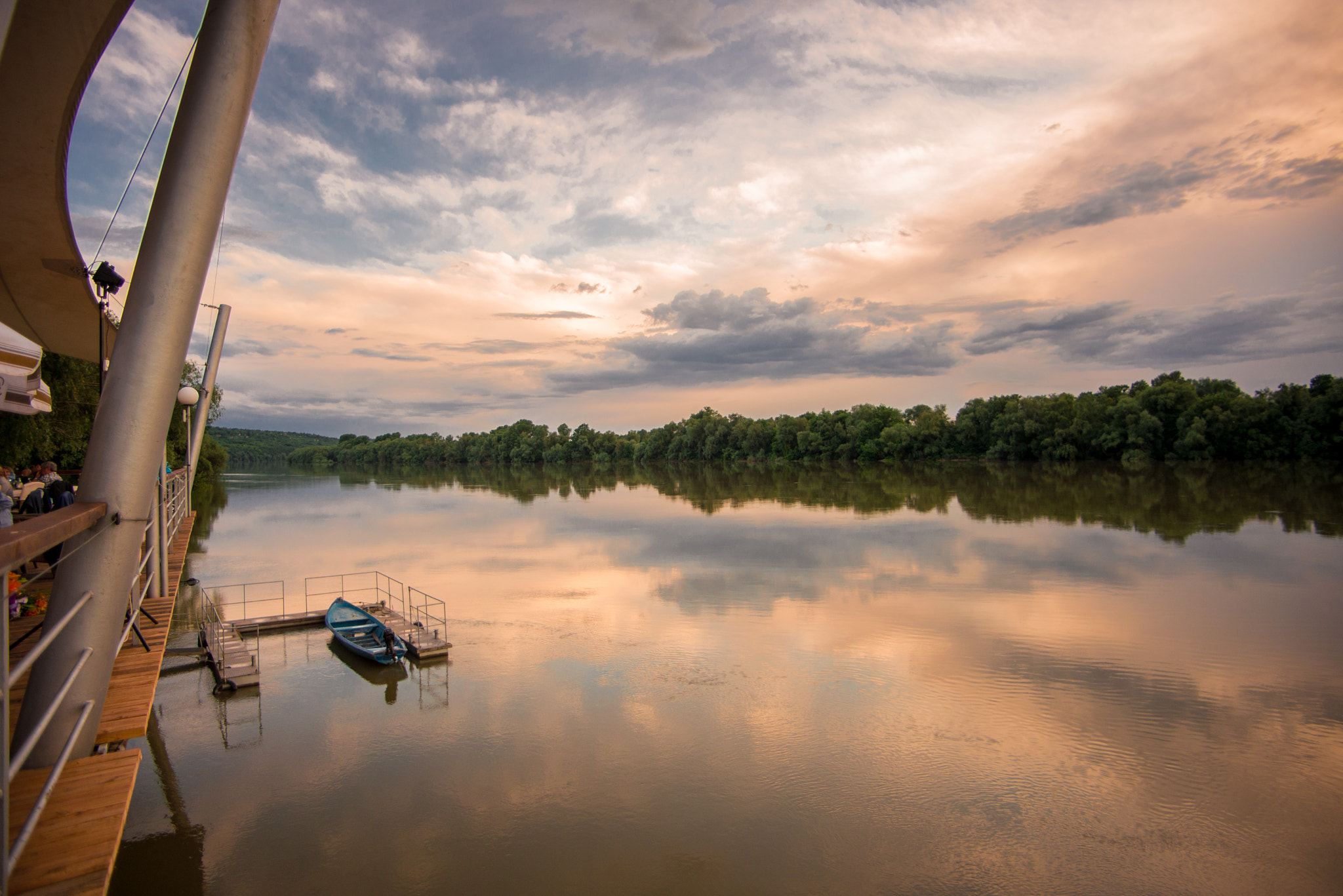 Tamron AF 19-35mm f/3.5-4.5 (A10) sample photo. Залез край реката / sunset river photography