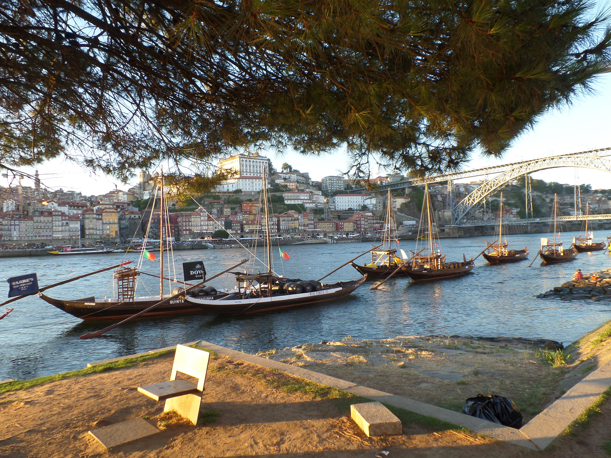 Samsung WB800F sample photo. Porto 2016 photography