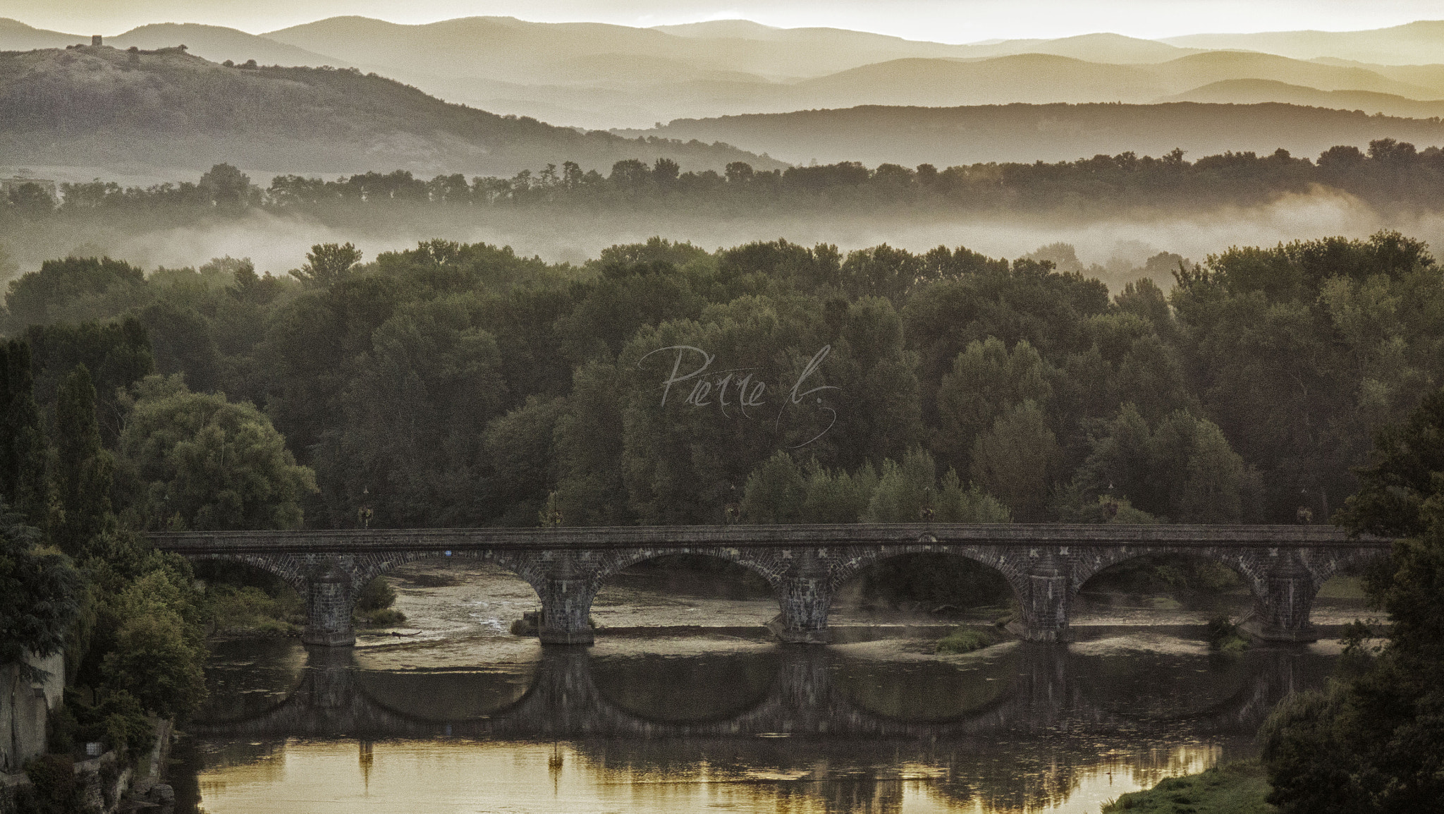 Canon EOS 50D + Canon EF 100-300mm f/5.6 sample photo. Foggy reflection photography