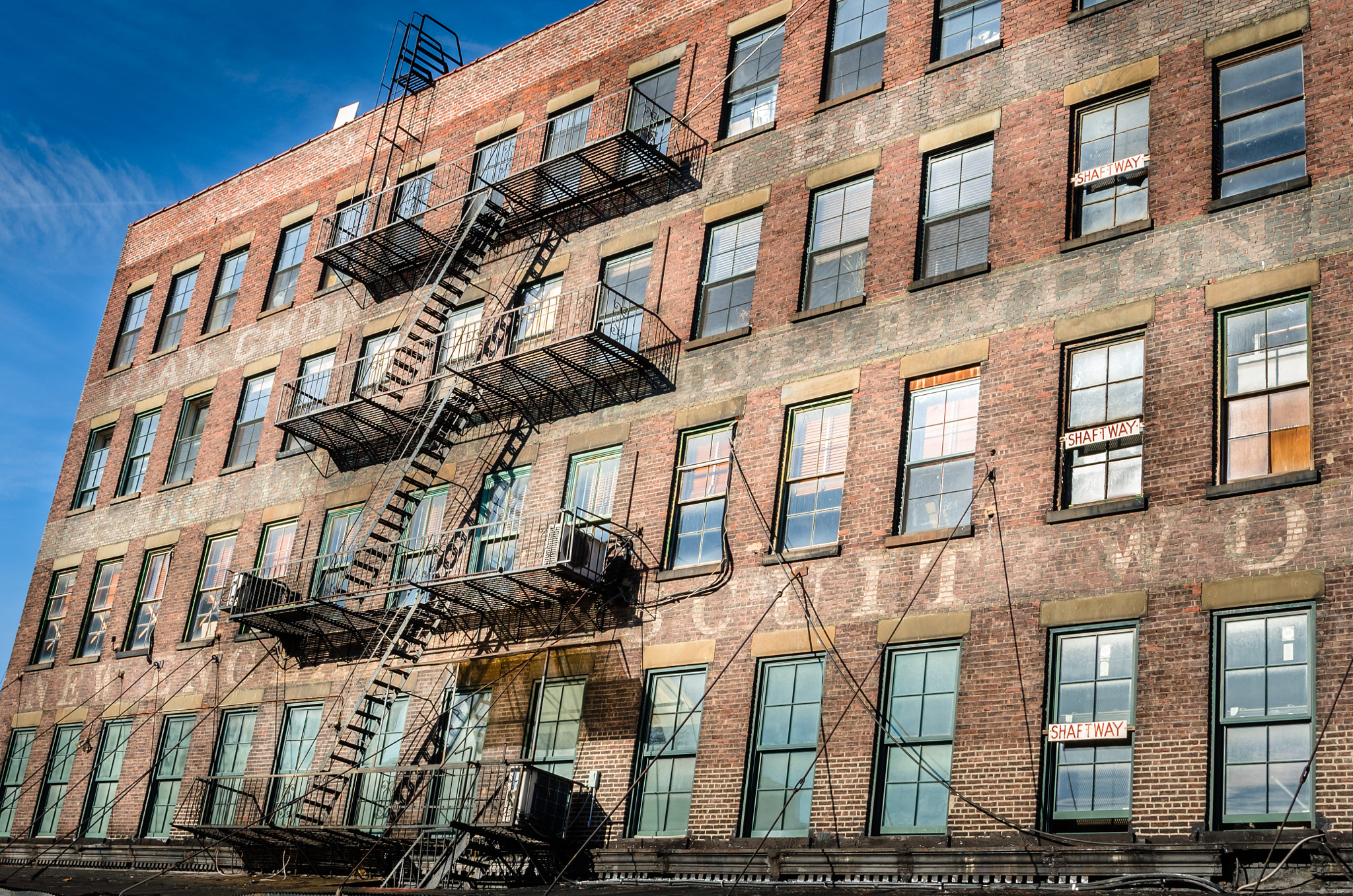 Nikon AF-S Nikkor 24-120mm F4G ED VR sample photo. Old brick building in new york photography