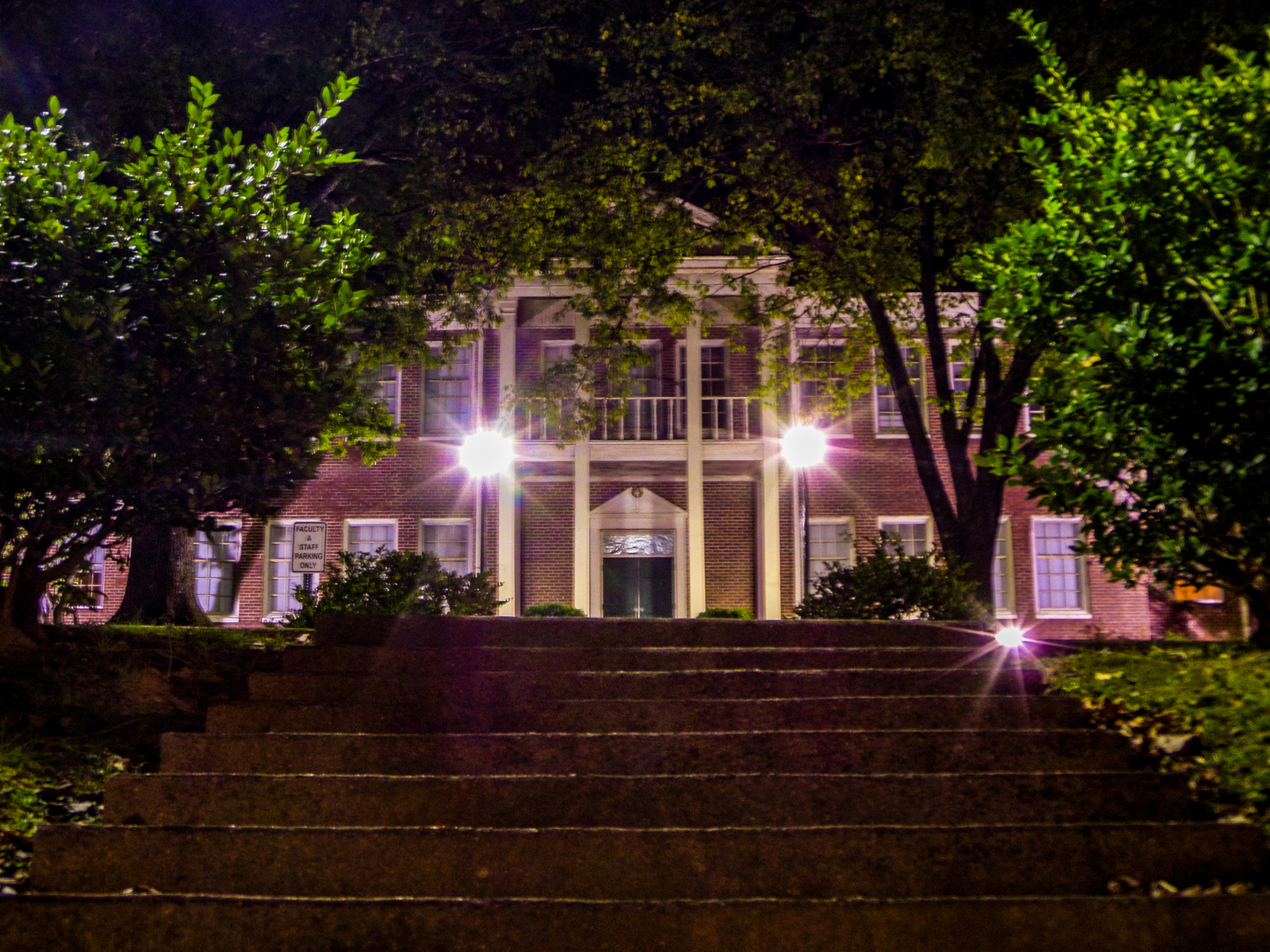 Samsung WB200F/WB201F/WB202F sample photo. Night mission photography