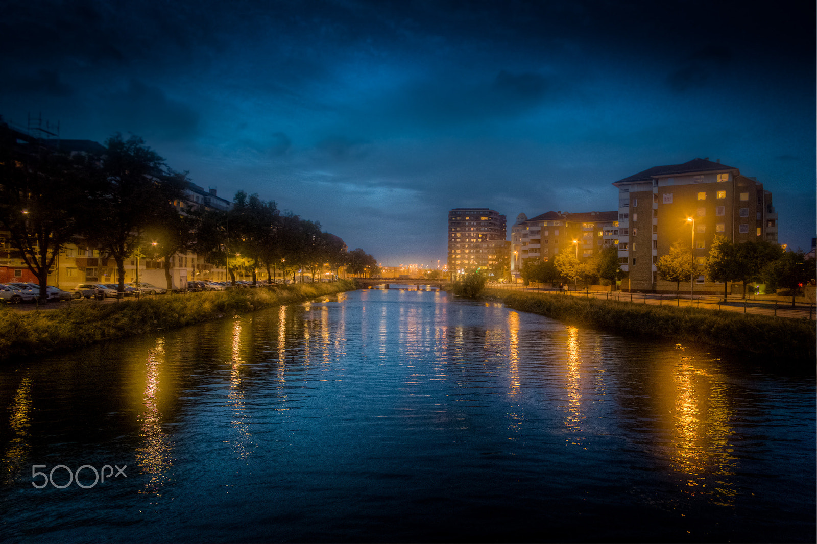 Canon EF 24-85mm F3.5-4.5 USM sample photo. Blue hour photography