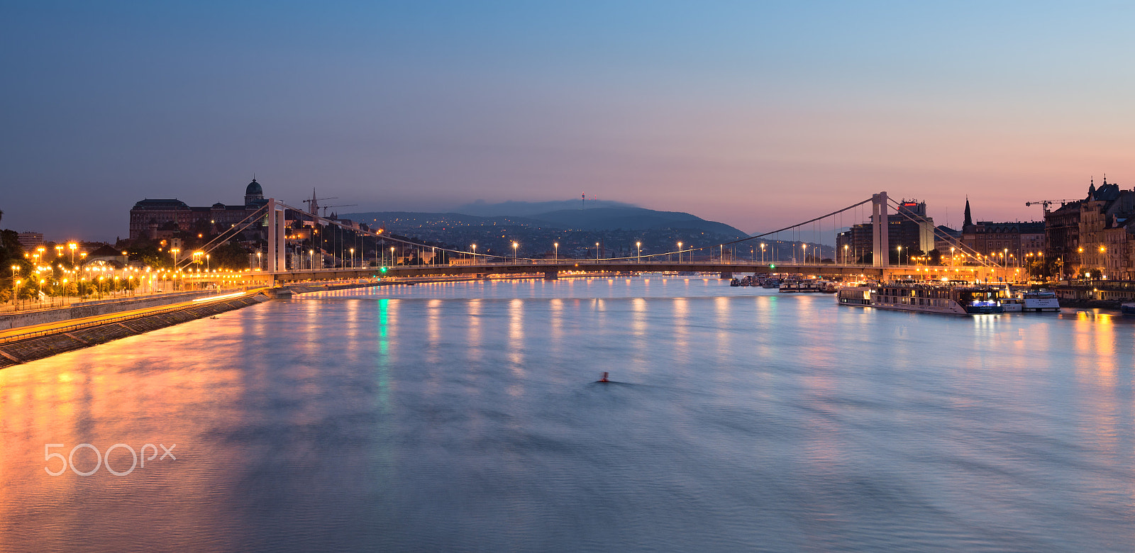 Nikon AF-S Nikkor 17-35mm F2.8D ED-IF sample photo. Elisabeth bridge in budapest night view photography