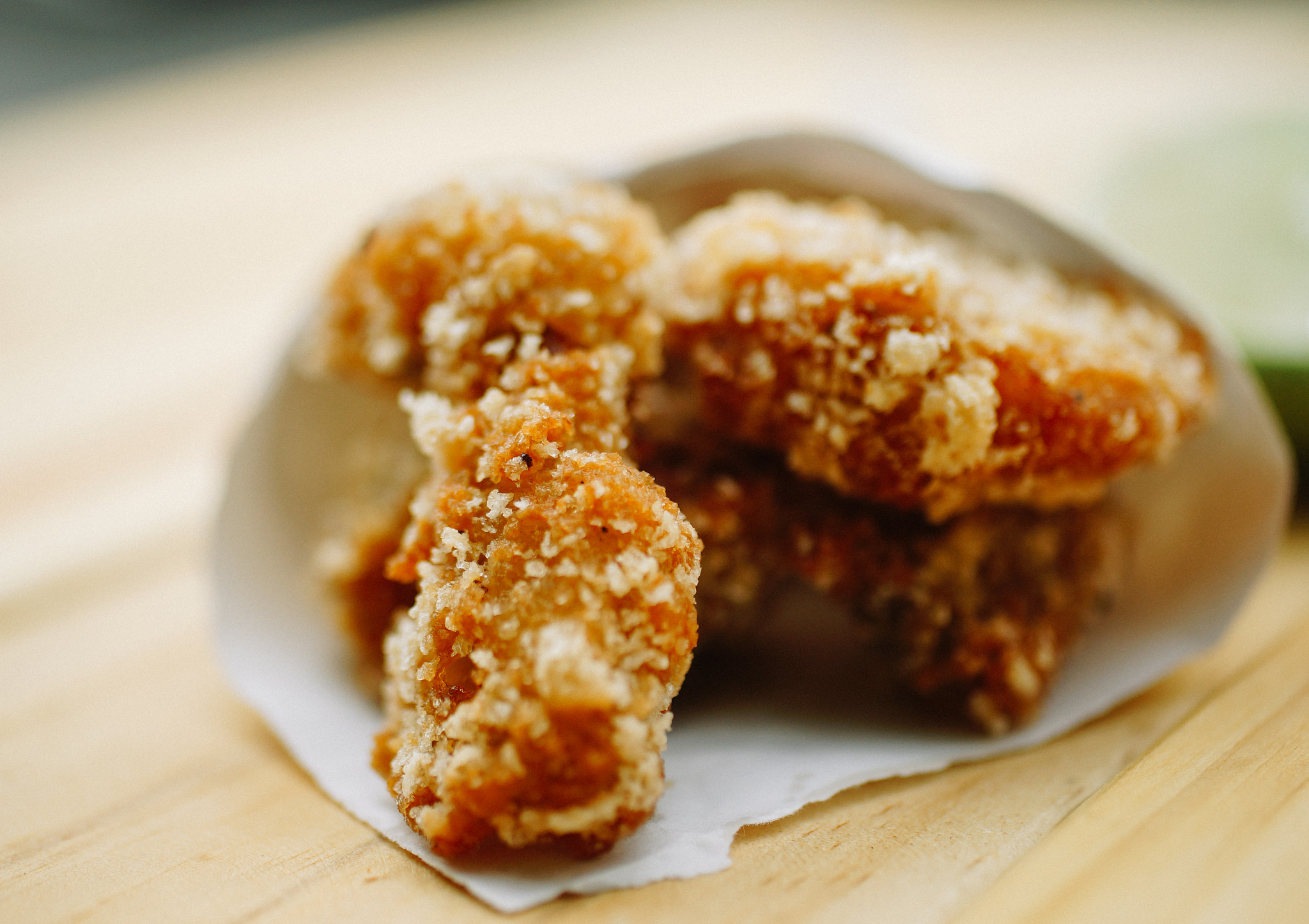 Sony a99 II + MACRO 50mm F2.8 sample photo. Chicken crunchy photography