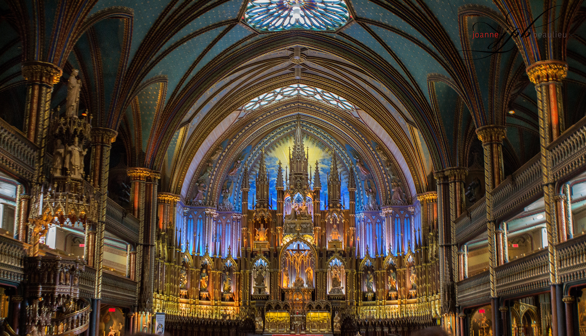 Canon EF 24-70mm F2.8L USM sample photo. Notre dame basilica photography