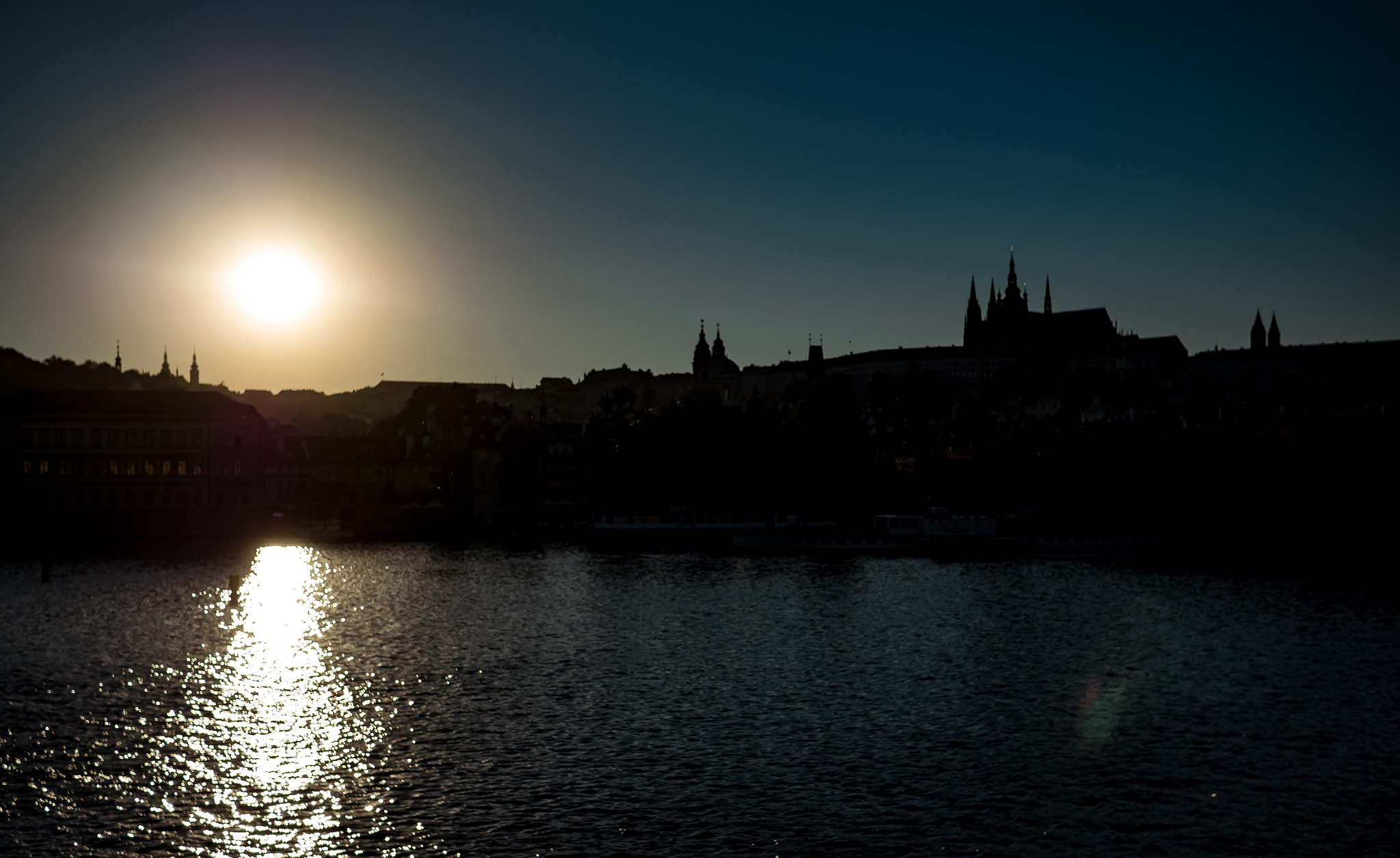Panasonic Lumix DMC-GX8 + LUMIX G 20/F1.7 II sample photo. Sunset over the streets of prague photography