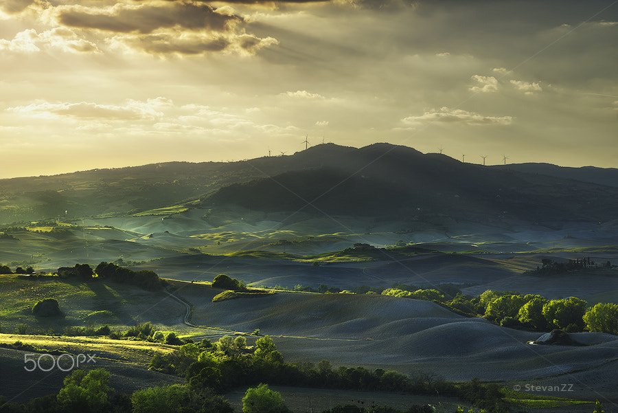 Sony a7R II + Canon EF 24-105mm F4L IS USM sample photo. Tuscany, rolling hills on sunset. rural landscape. photography
