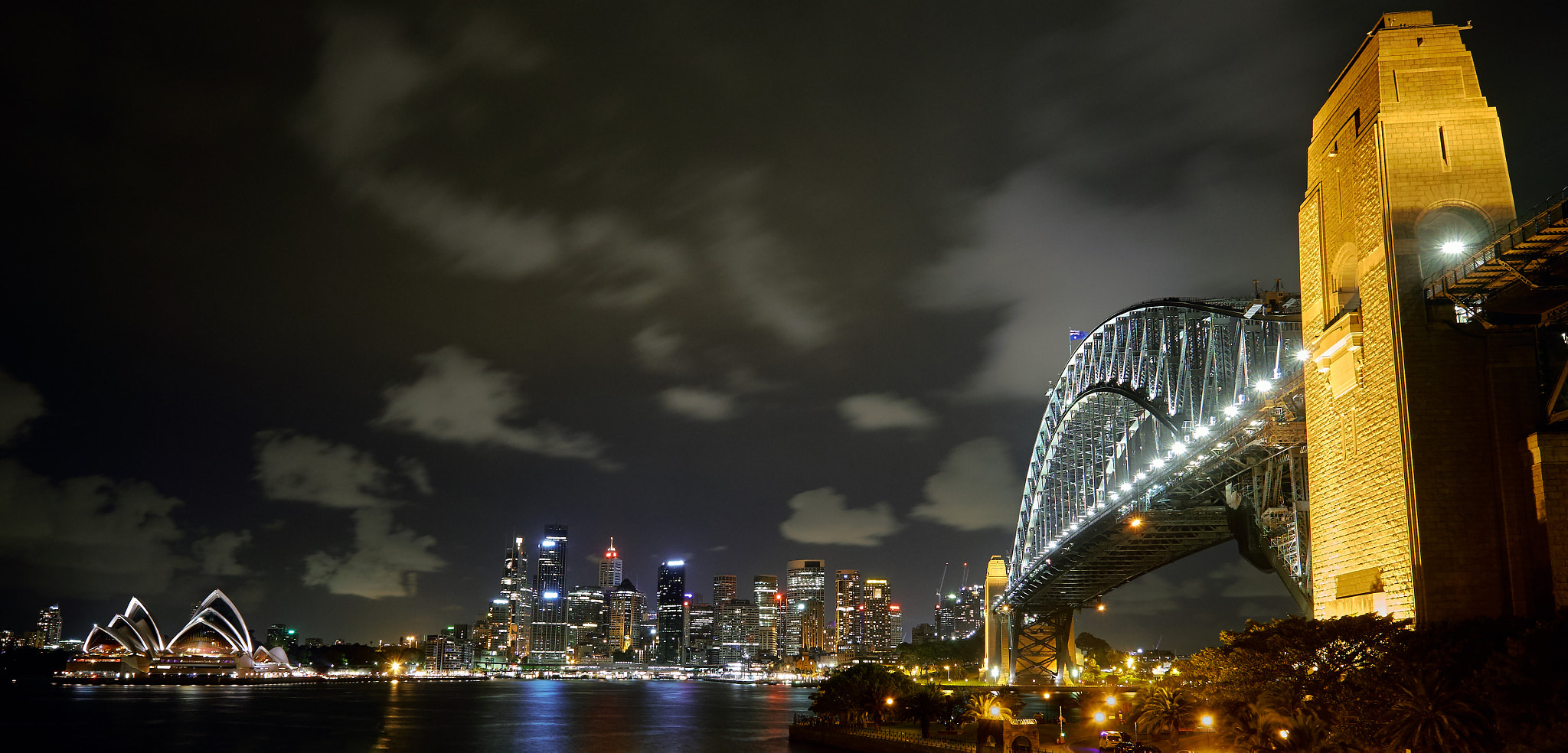 Fujifilm X-T10 + Fujifilm XF 14mm F2.8 R sample photo. Sydney by night  photography