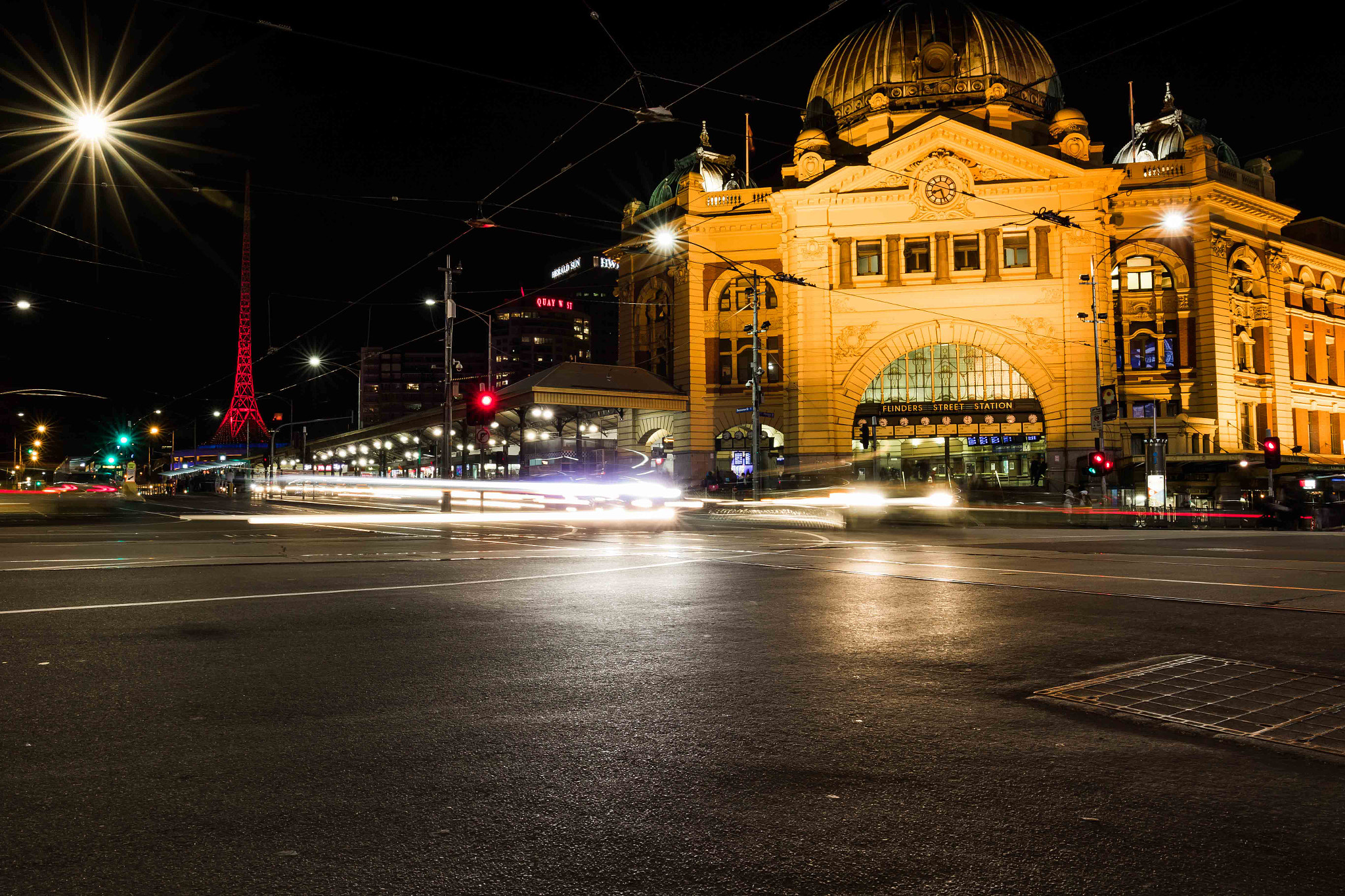Canon EOS 7D Mark II + Canon EF 16-35mm F4L IS USM sample photo. Flinders street station photography