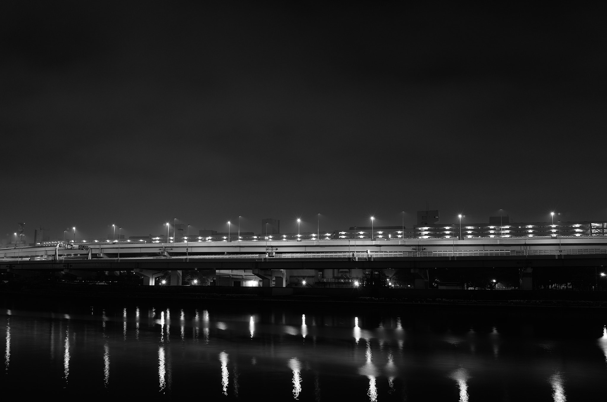Summicron T 1:2 23 ASPH. sample photo. Night highway photography