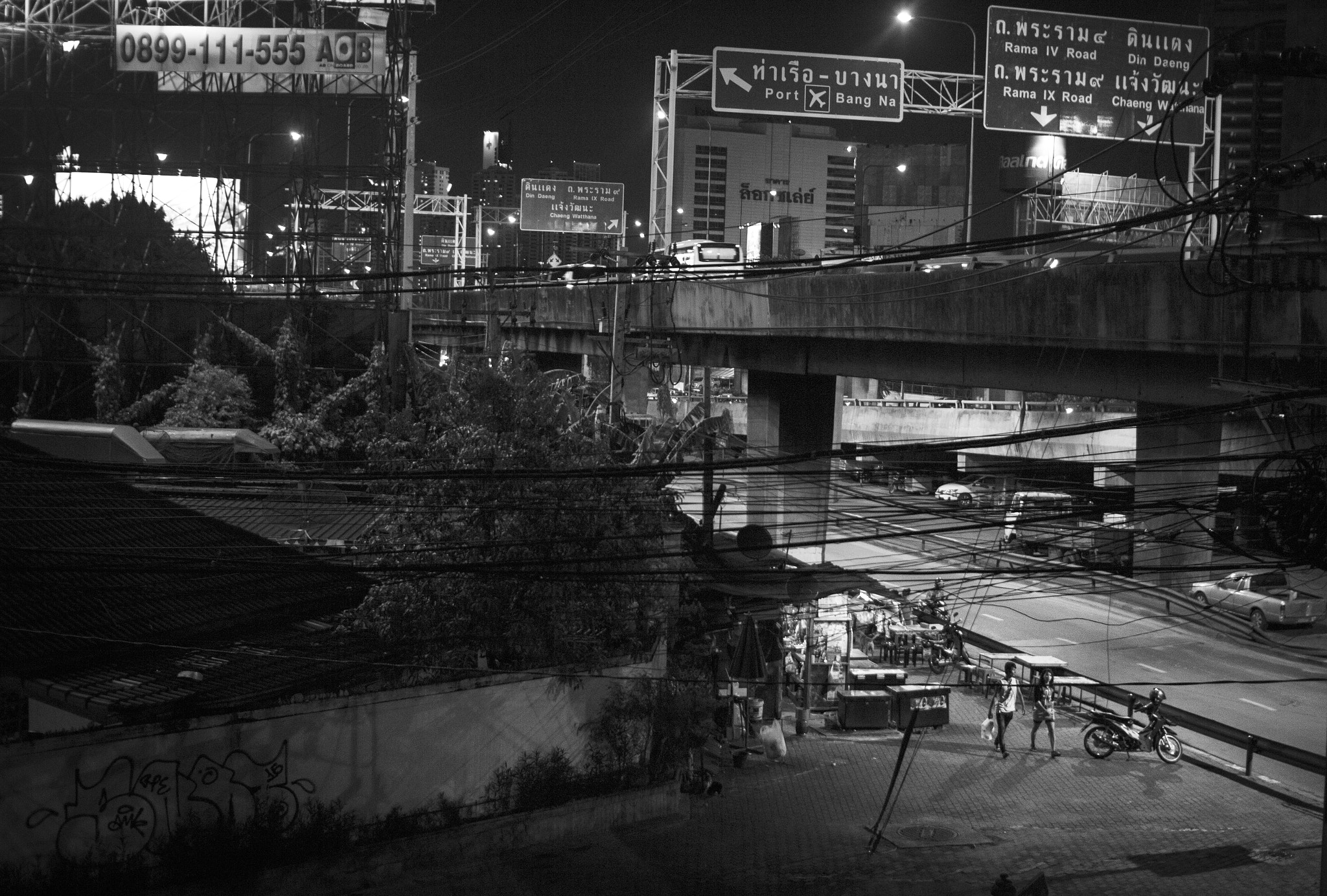Sigma 30mm F1.4 EX DC HSM sample photo. The walkers #1 photography