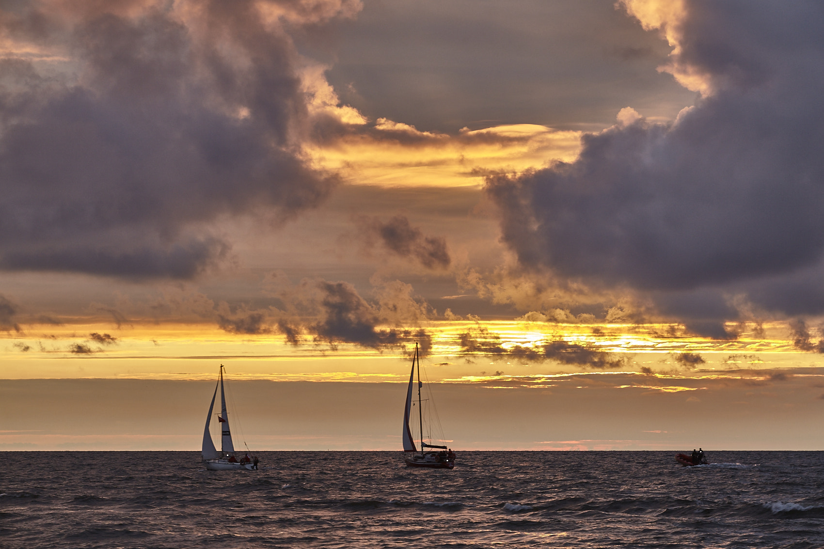 Canon EF 70-200mm F2.8L USM sample photo. Sunset at baltic sea photography