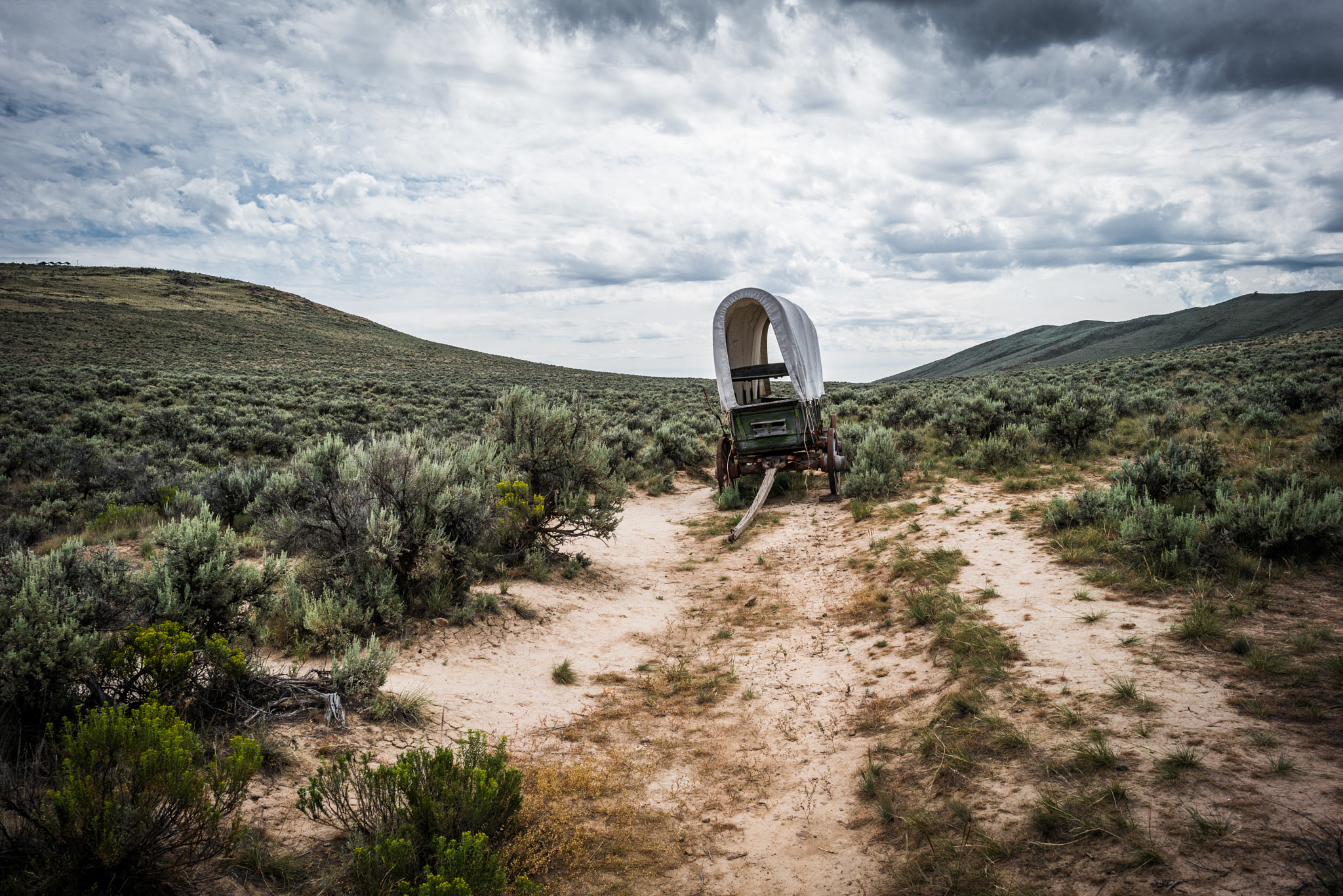 Nikon D750 + Nikon AF-S Nikkor 24mm F1.4G ED sample photo. Oregon trail monument photography