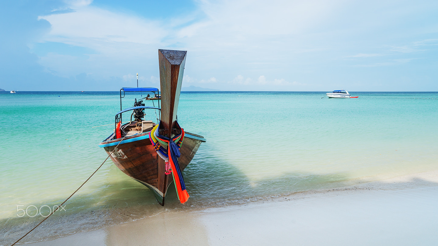 Sony Alpha a99 sample photo. Long tail boat photography