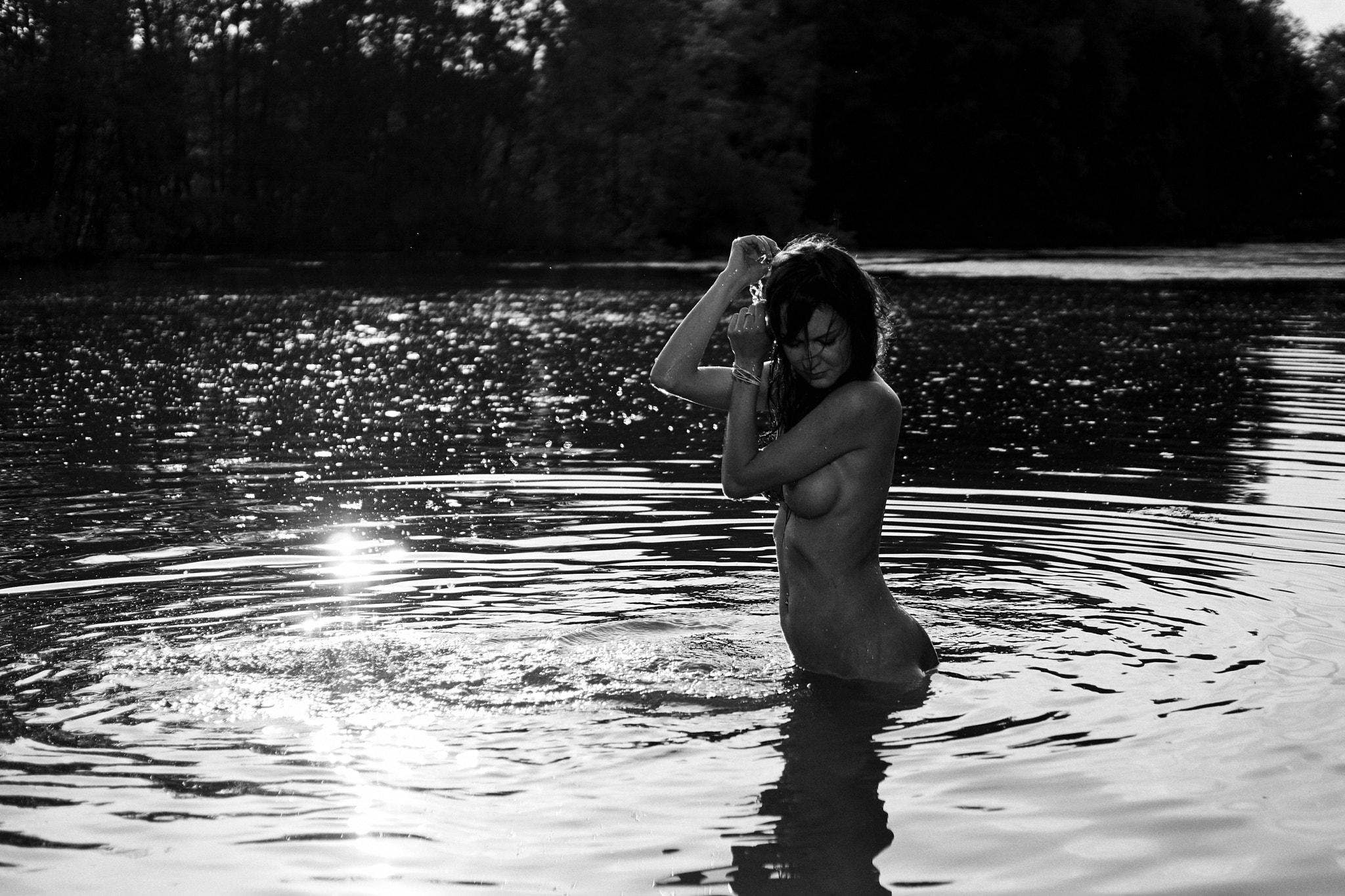 Sony ILCA-77M2 + Sony DT 35mm F1.8 SAM sample photo. Silhouette photography