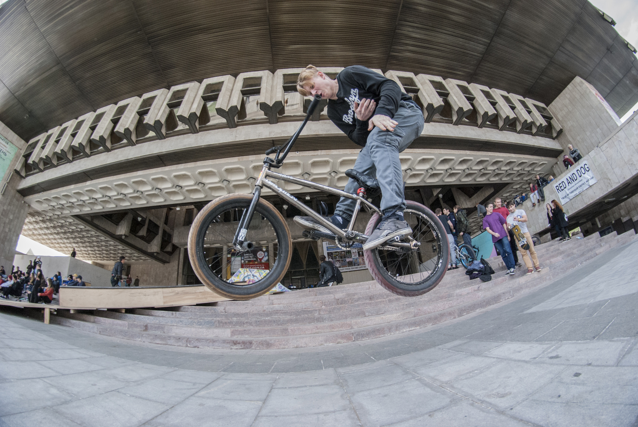 Nikon D3000 + Samyang 8mm F3.5 Aspherical IF MC Fisheye sample photo. Barspin photography