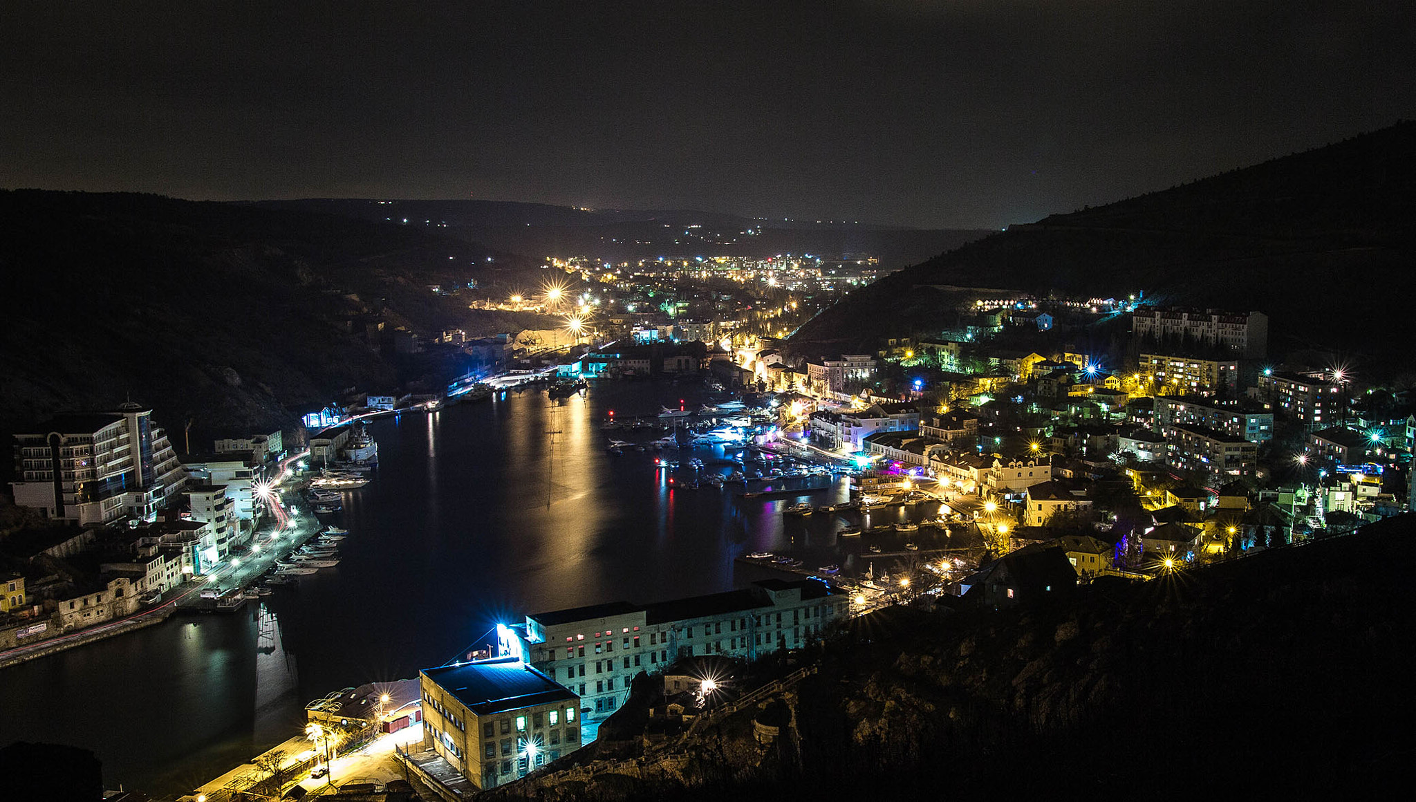 Sigma 18-35mm f/1.8 DC HSM sample photo. Night in balaklava photography