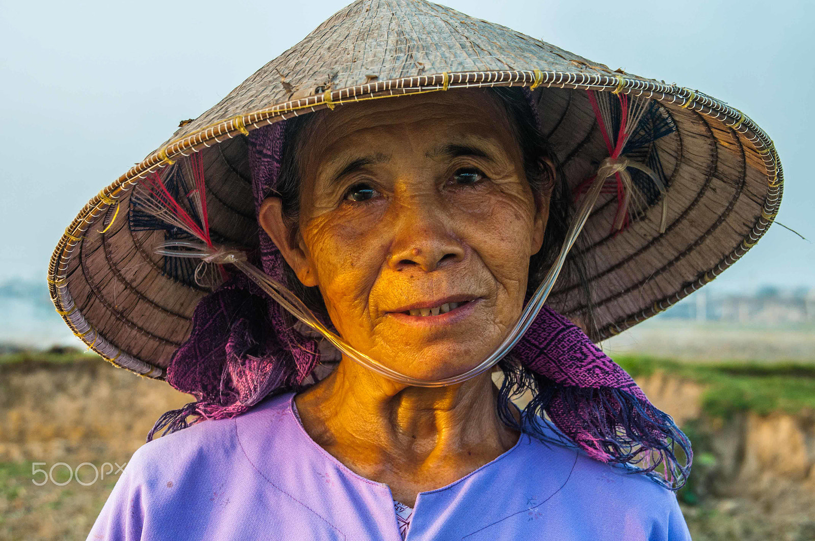 Sigma 18-200mm F3.5-6.3 DC sample photo. A vietnamese farmer photography