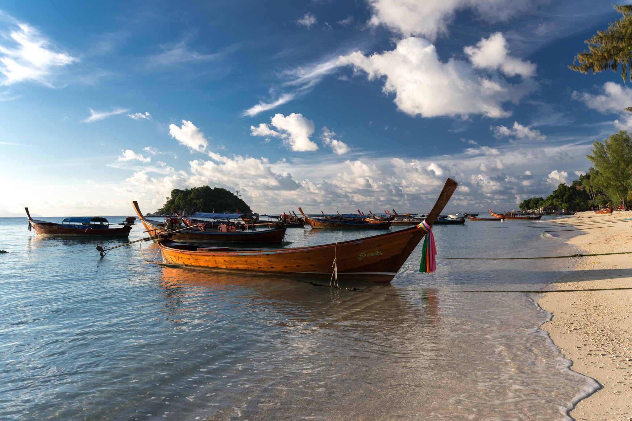 Nikon AF-S Nikkor 200-400mm F4G ED-IF VR sample photo. Koh lipe photography