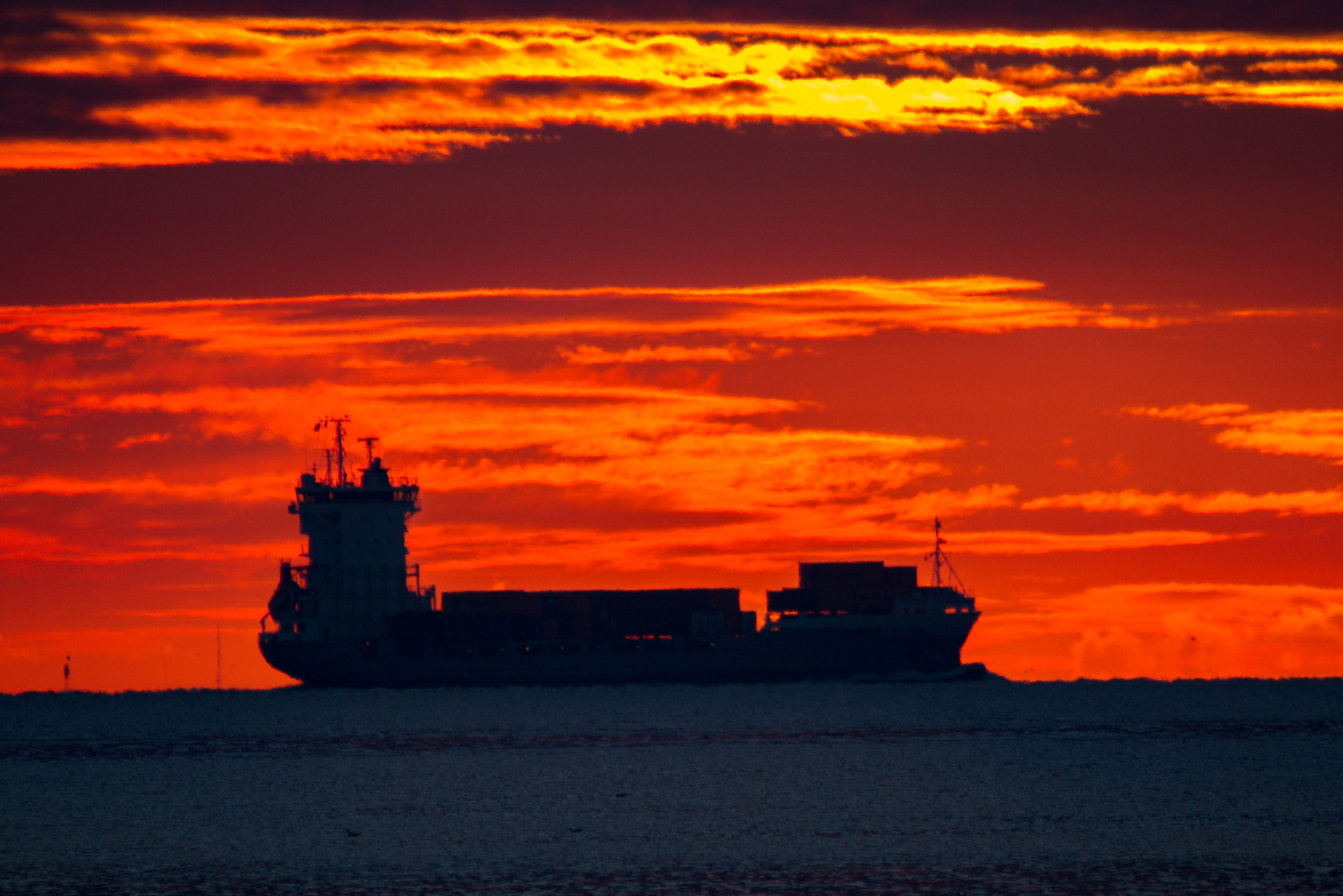 150-600mm F5-6.3 DG OS HSM | Sports 014 sample photo. Frachter auf der ostsee im sonnenaufgang photography