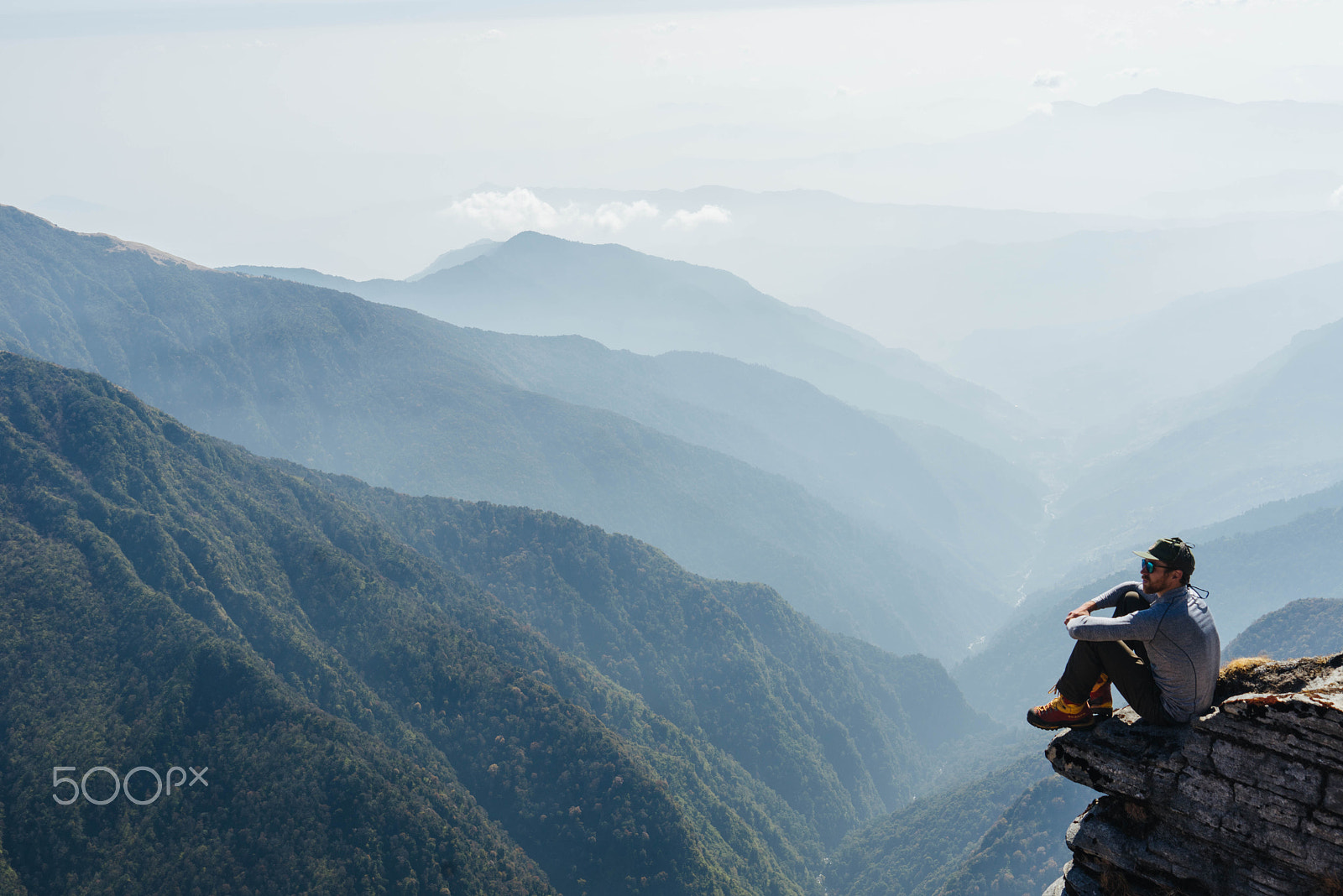 Sony MODEL-NAME + Sony FE 24-240mm F3.5-6.3 OSS sample photo. Overlooking the himalayas photography