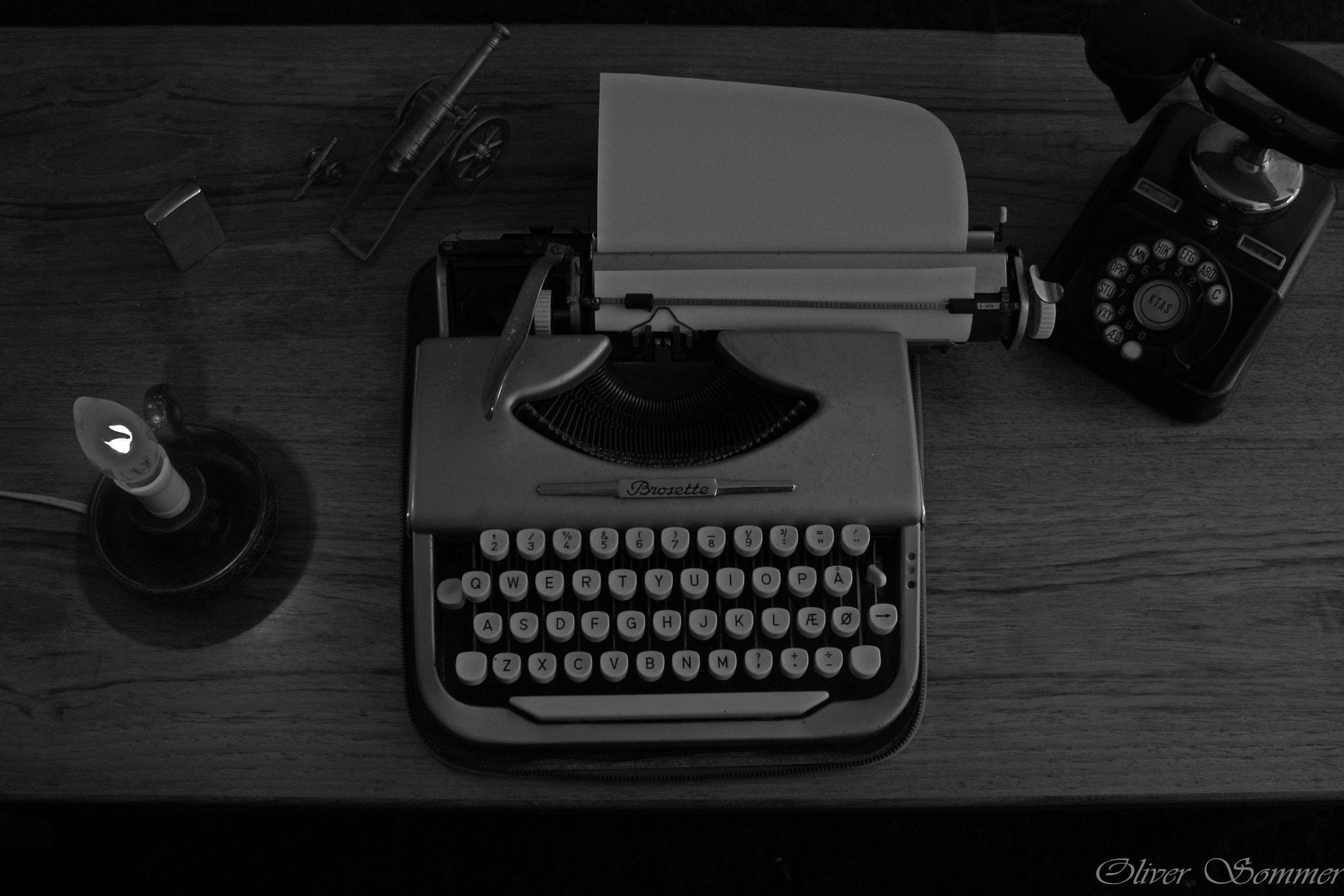 Canon EOS 450D (EOS Rebel XSi / EOS Kiss X2) sample photo. Back in time photography