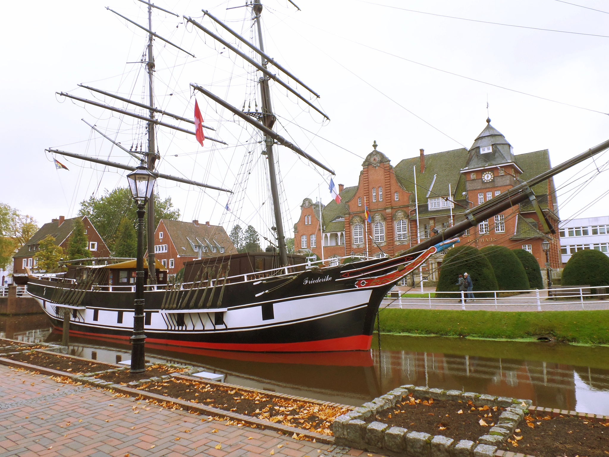 Samsung WB800F sample photo. Papenburg 2015 photography