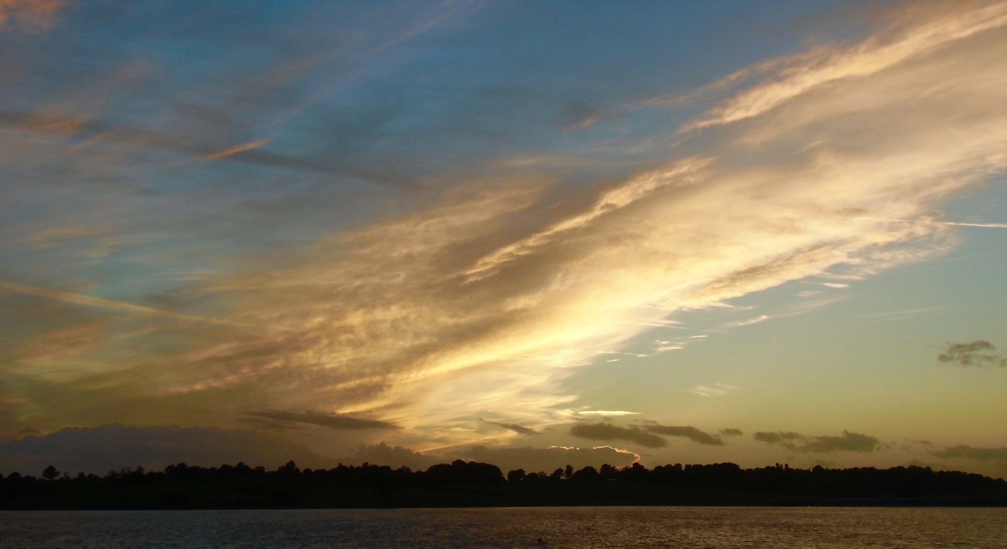 CASIO EX-ZS100 sample photo. Restless sunset over blithfield photography
