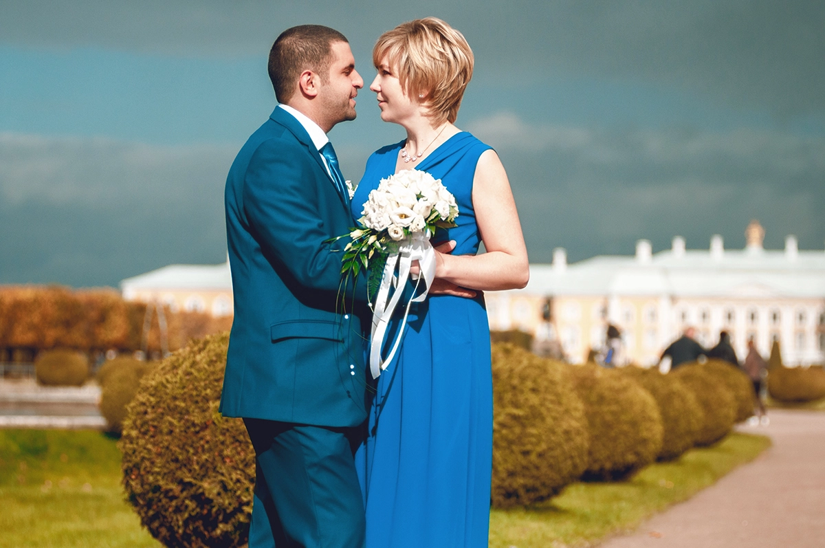 AF Zoom-Nikkor 80-200mm f/2.8 ED sample photo. Wedding in peterhof photography