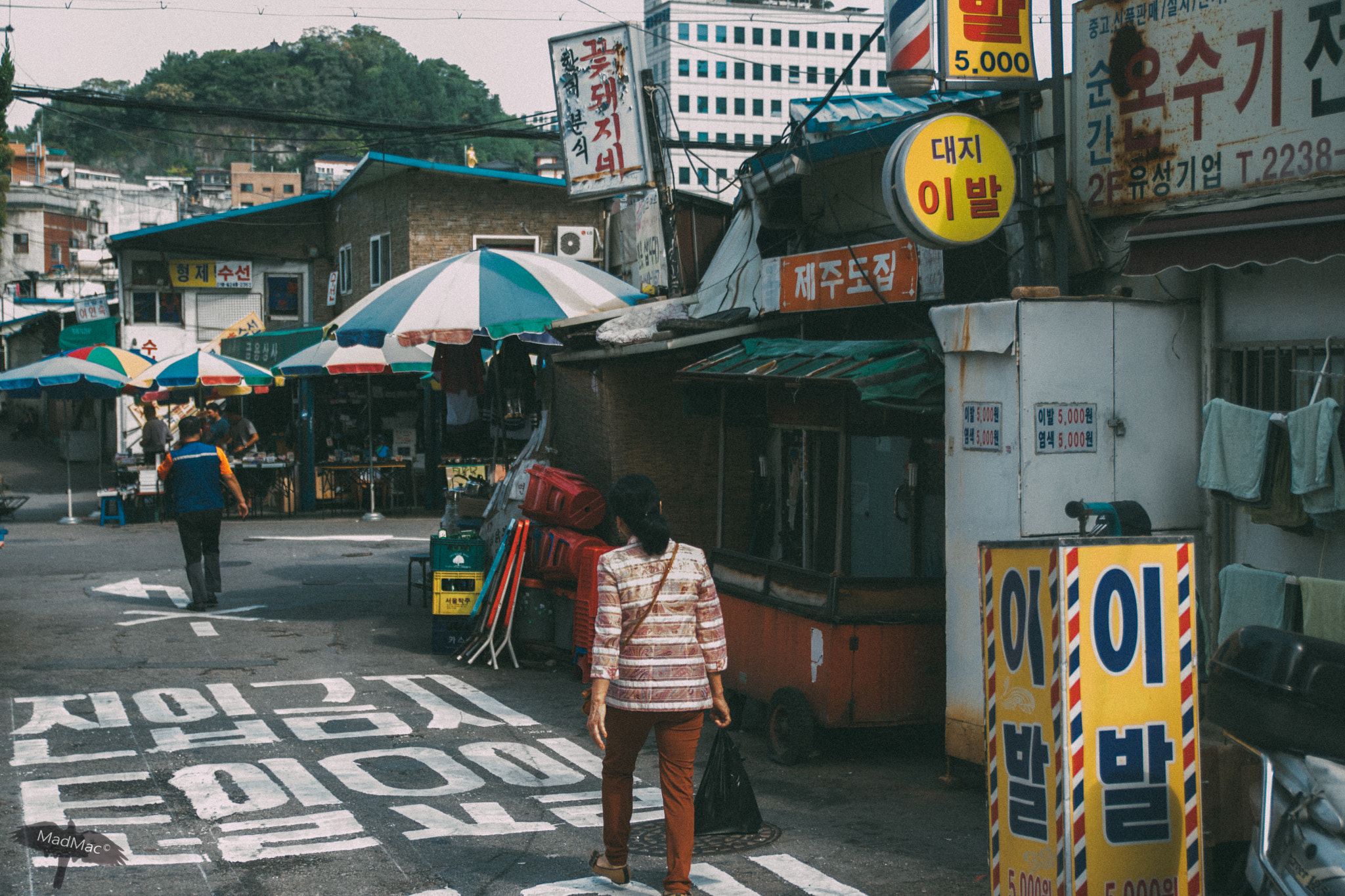 Nikon D5300 + Sigma 18-50mm F2.8 EX DC Macro sample photo. Old shops photography