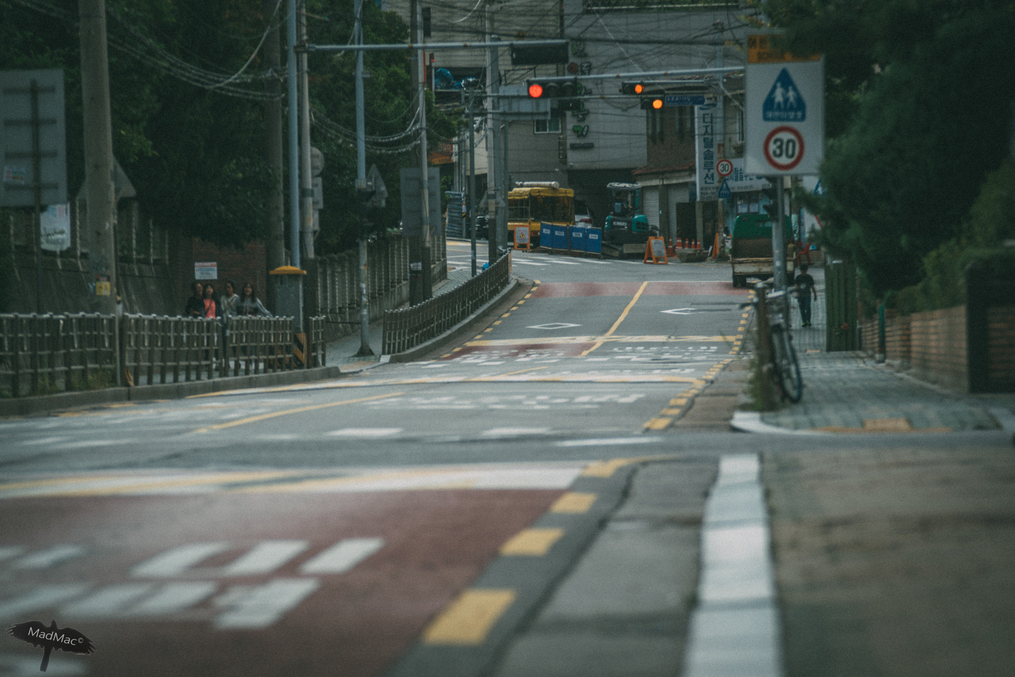 Sigma 70-200mm F2.8 EX DG OS HSM sample photo. Street photography