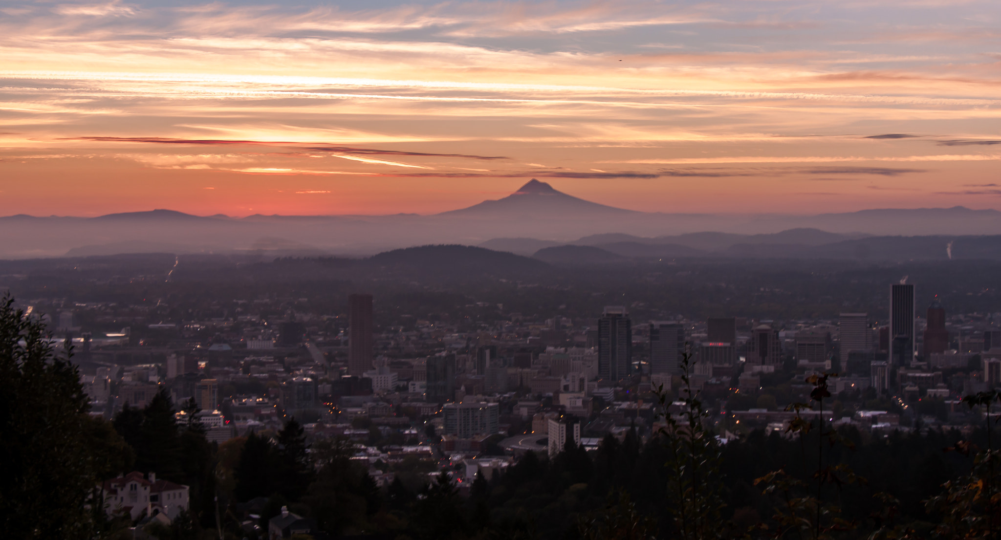 Canon EOS 500D (EOS Rebel T1i / EOS Kiss X3) sample photo. Portland sunrise photography