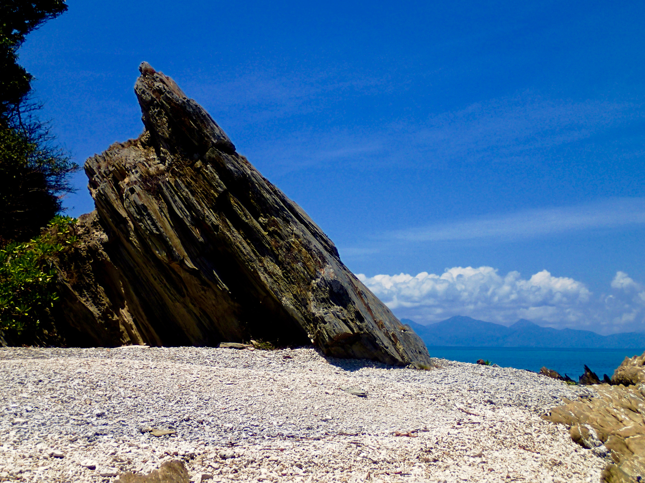 Olympus TG-1 sample photo. On an angle photography