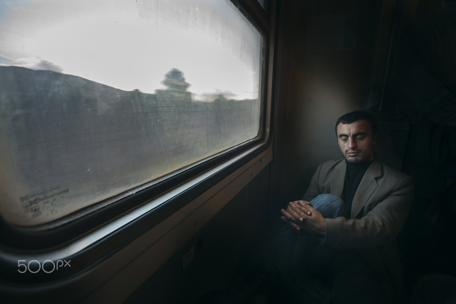 Canon EOS 5D Mark II sample photo. Train passenger photography