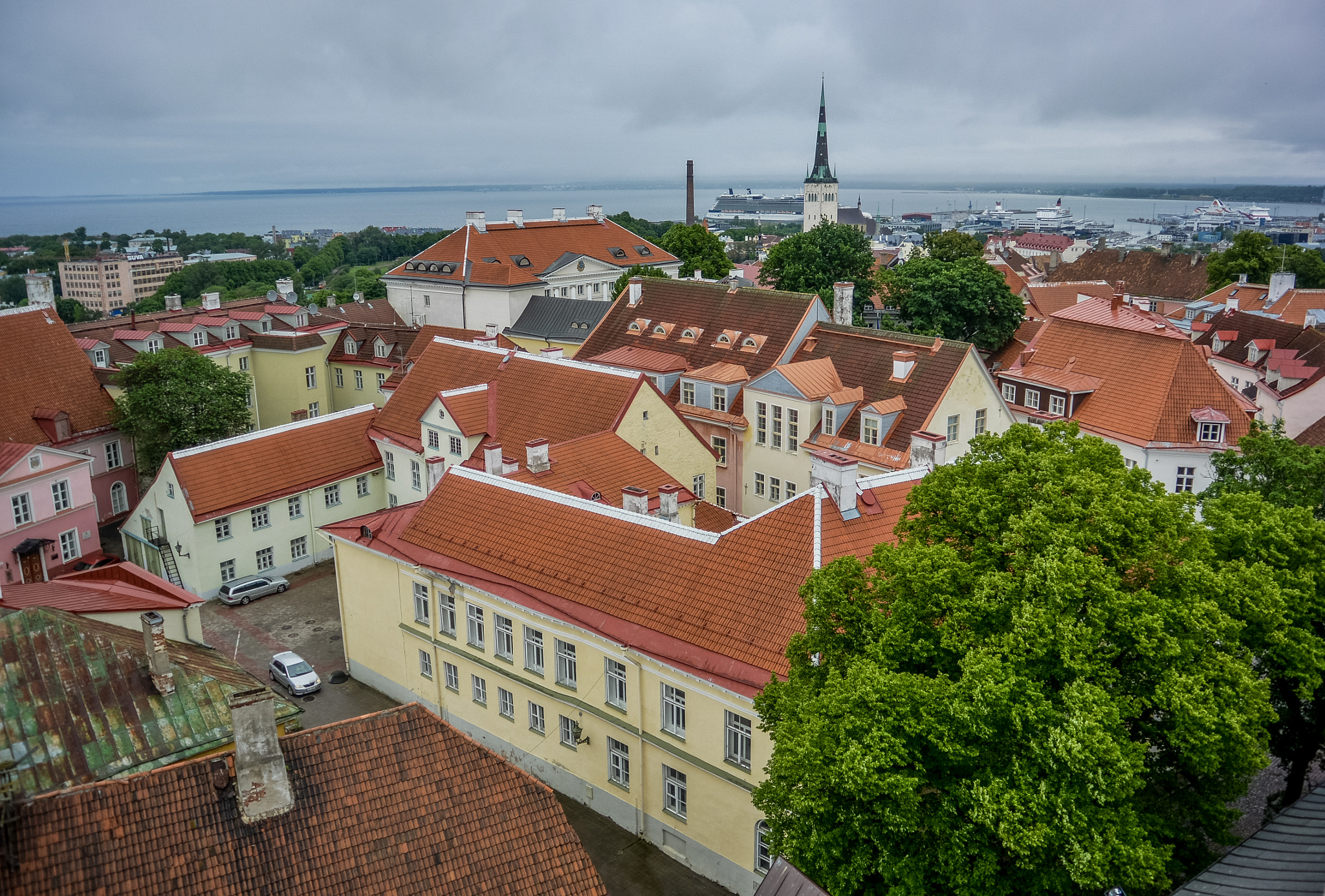Nikon 1 Nikkor VR 10-30mm F3.5-5.6 sample photo. Tallin, estonia photography